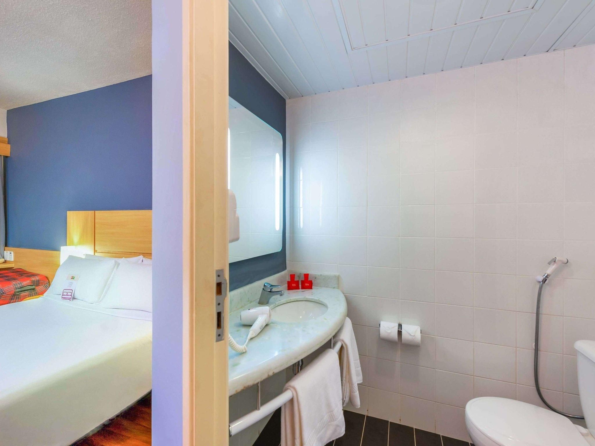 Standard Room with 1 double bed  and 1 single s ofa bed for children.