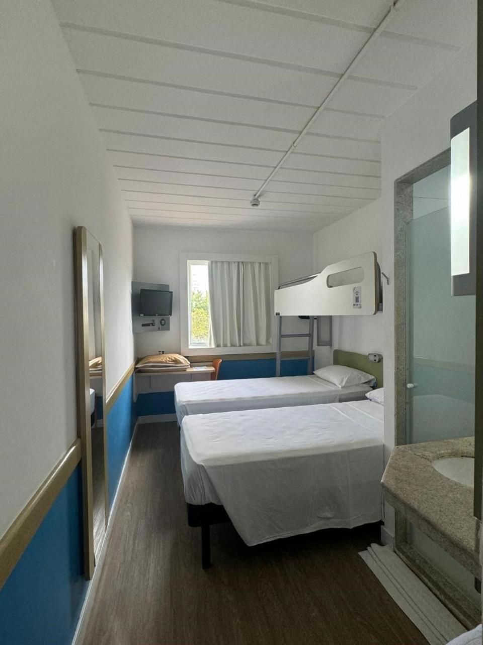 Standard Room with 2 Single Beds