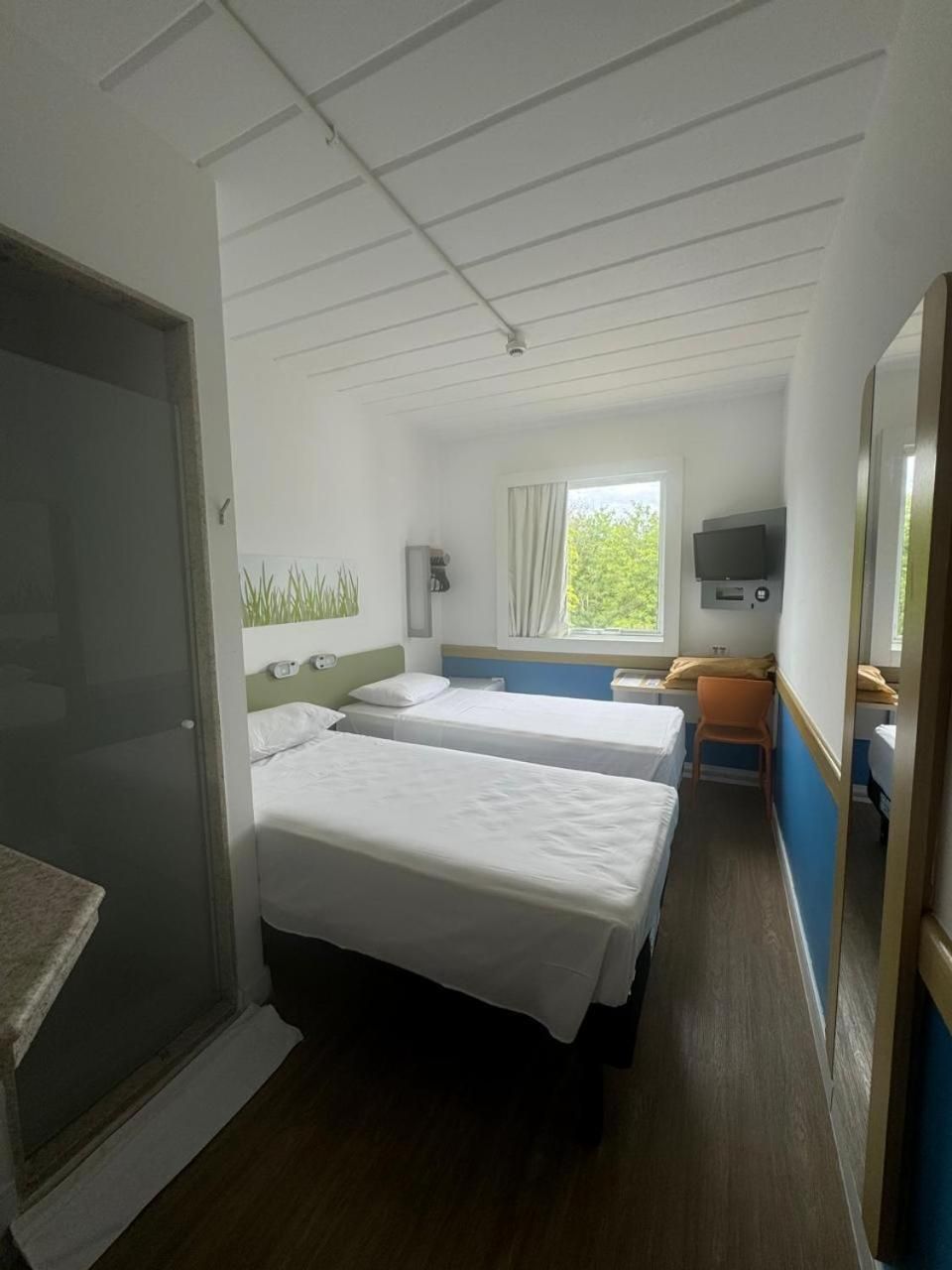 Standard Room with 2 Single Beds