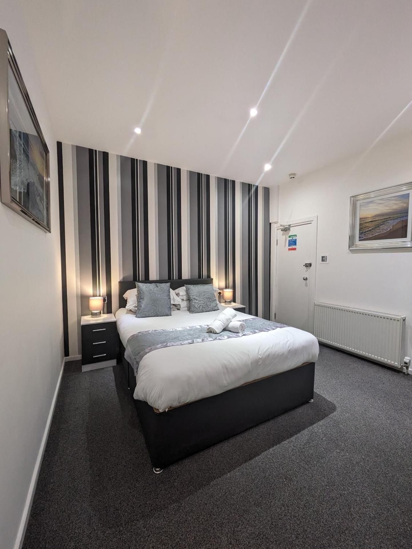 Deluxe Double Room with Shower