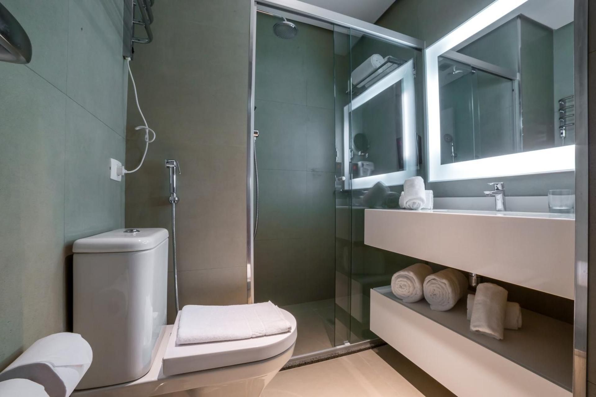 Studio Apartment with Queen Bed