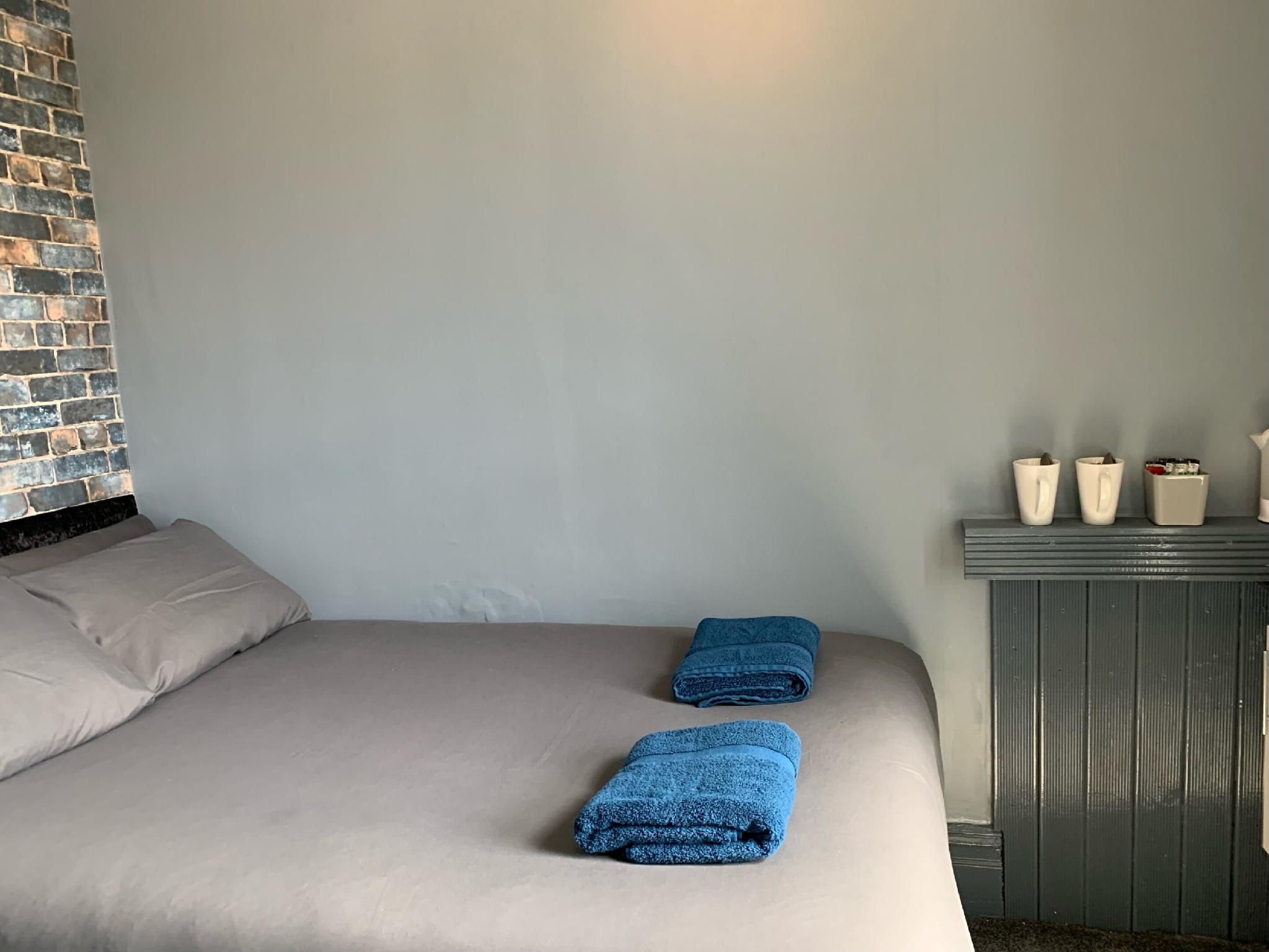 Urban Inn Double room-Budget-Shared Bathroom