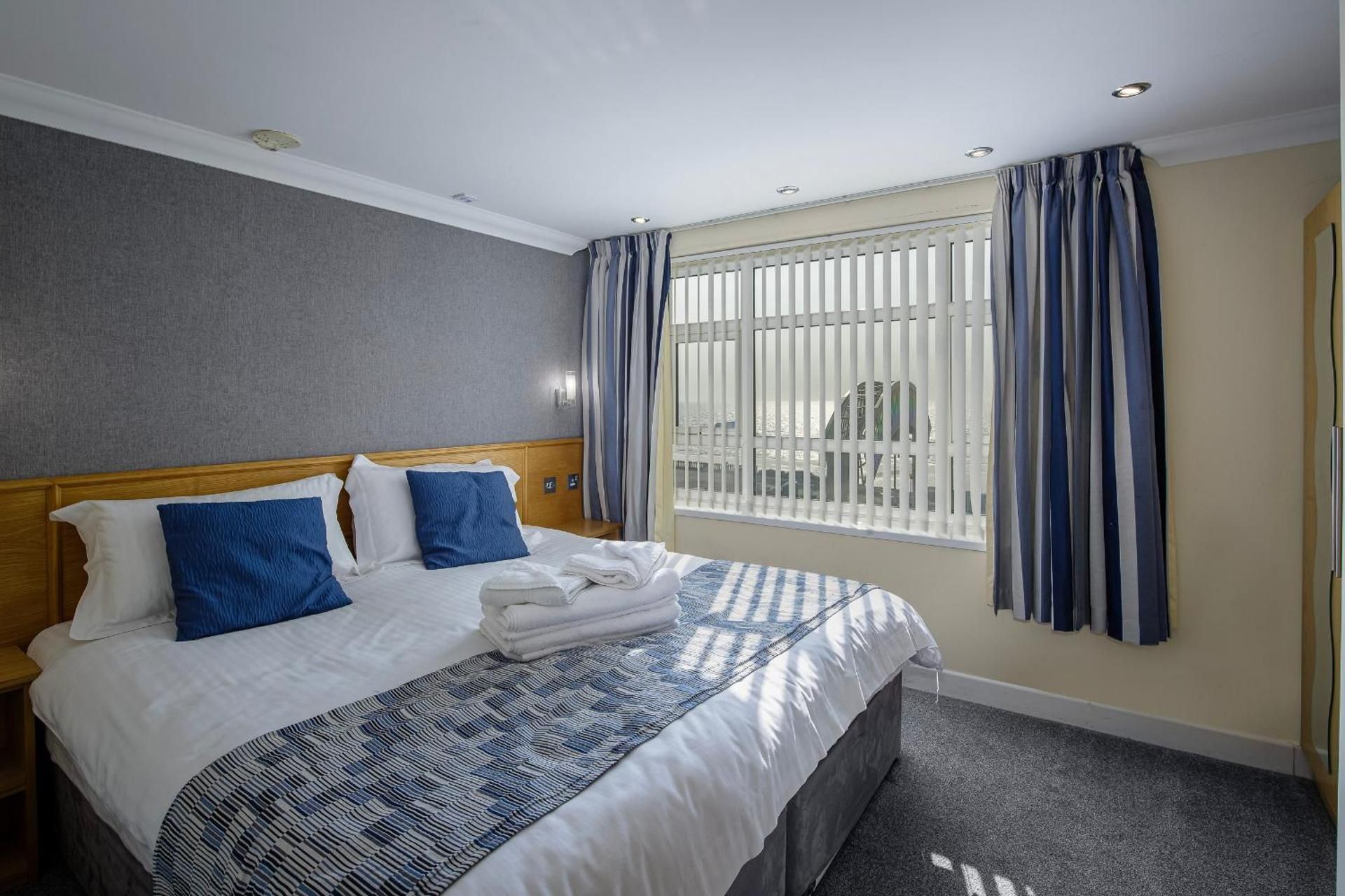 01 Deluxe One-Bedroom Apartment with Ocean View