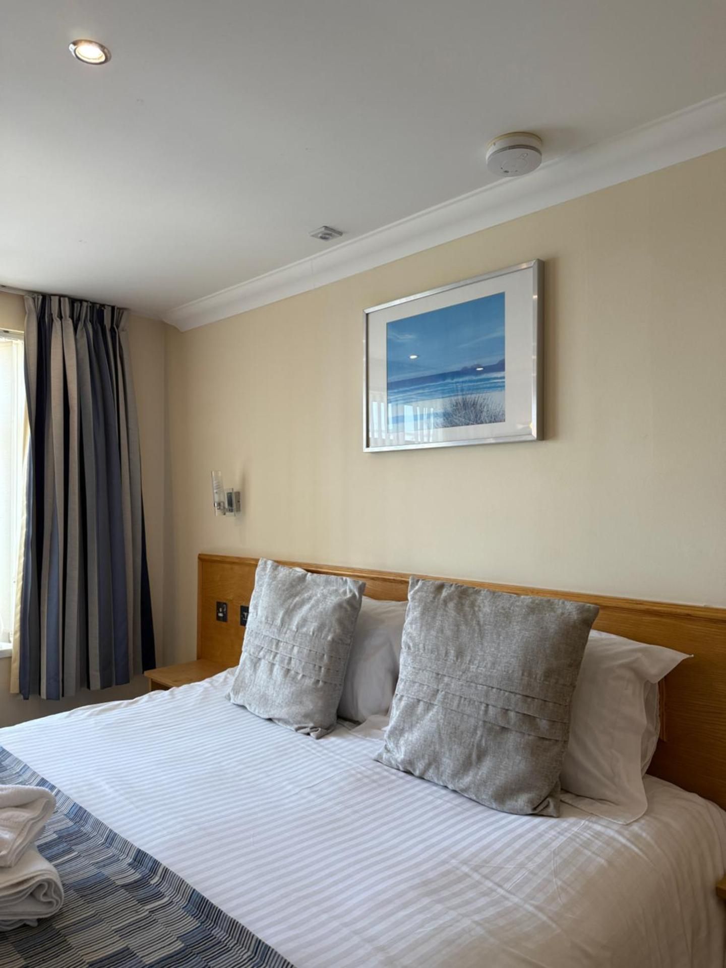 06 Two-Bedroom Apartment with Sea View
