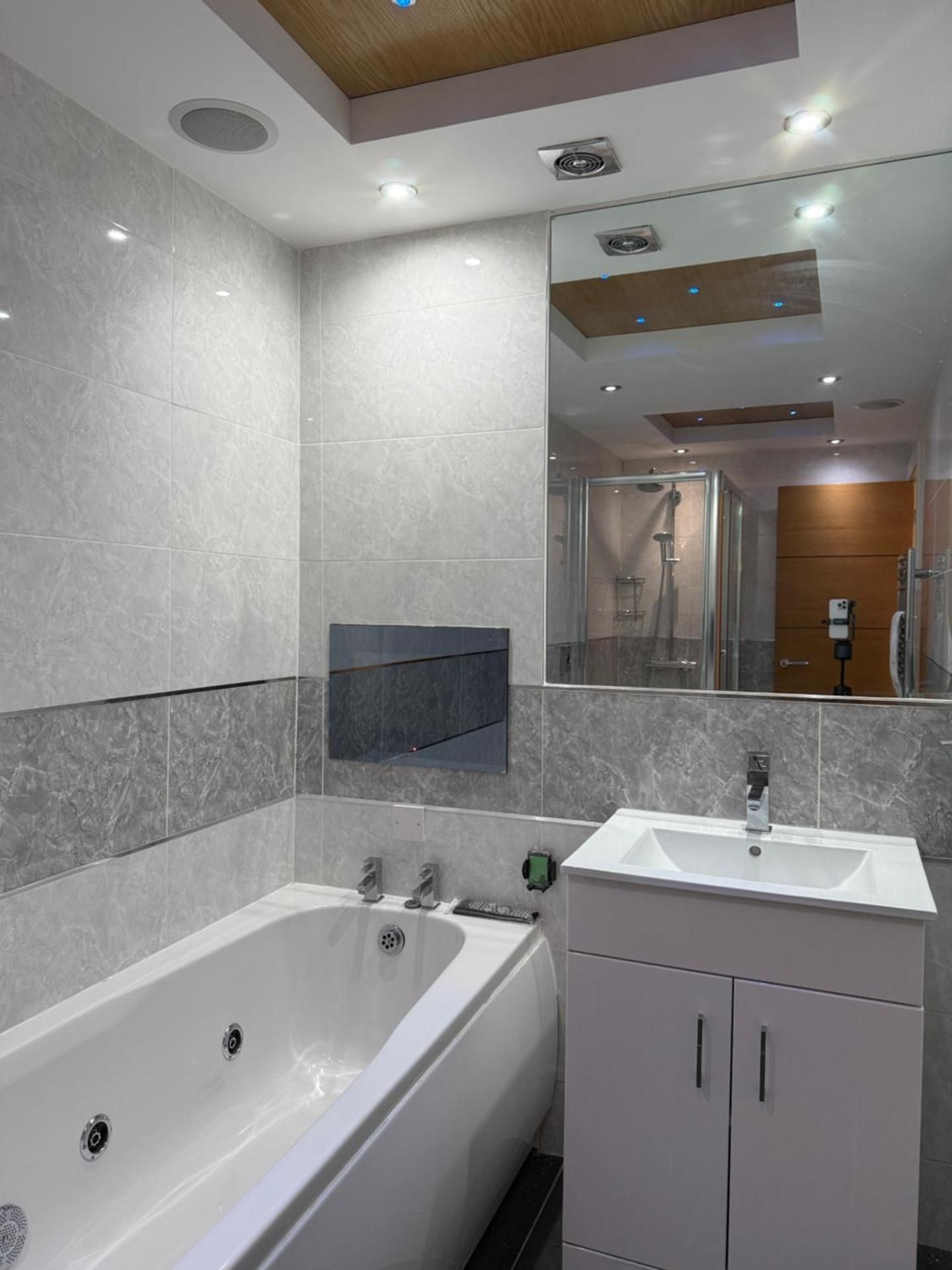 08 Three-Bedroom Apartment with Sea View