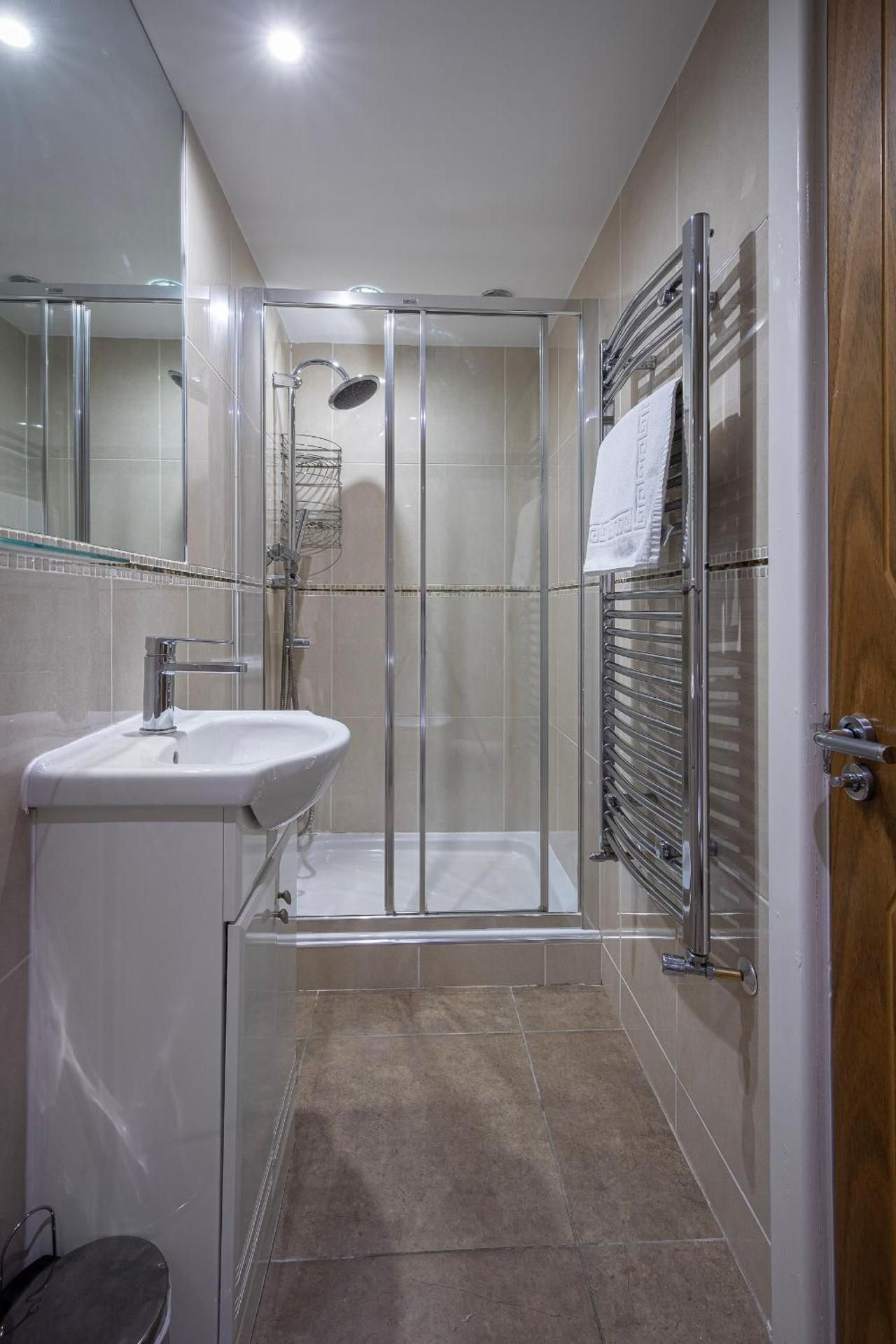 10 Three-Bedroom Apartment with Sea View