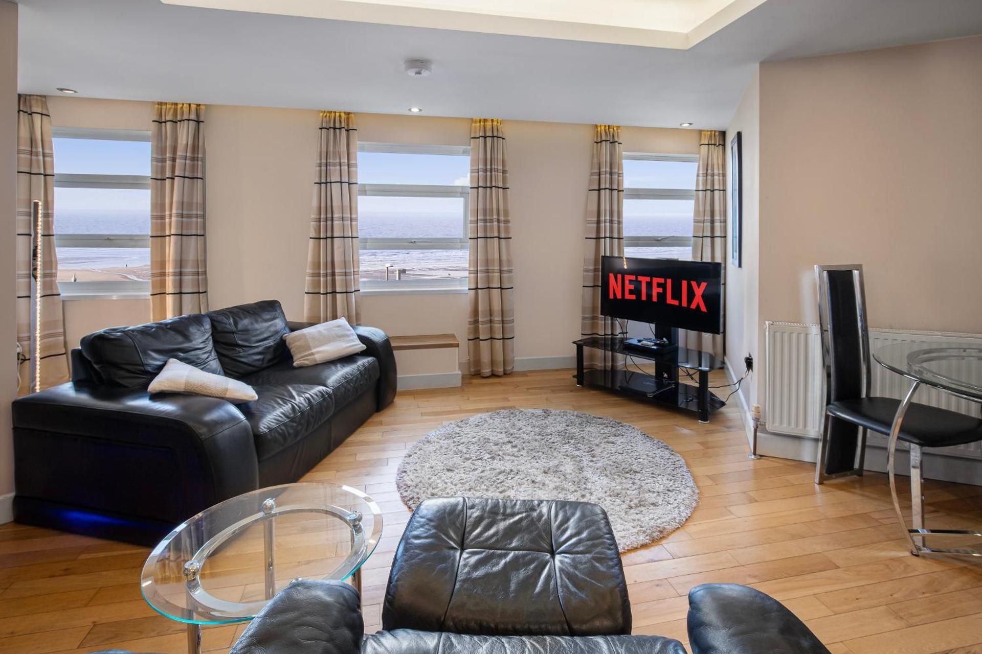 11 One-Bedroom Apartment with Sea View