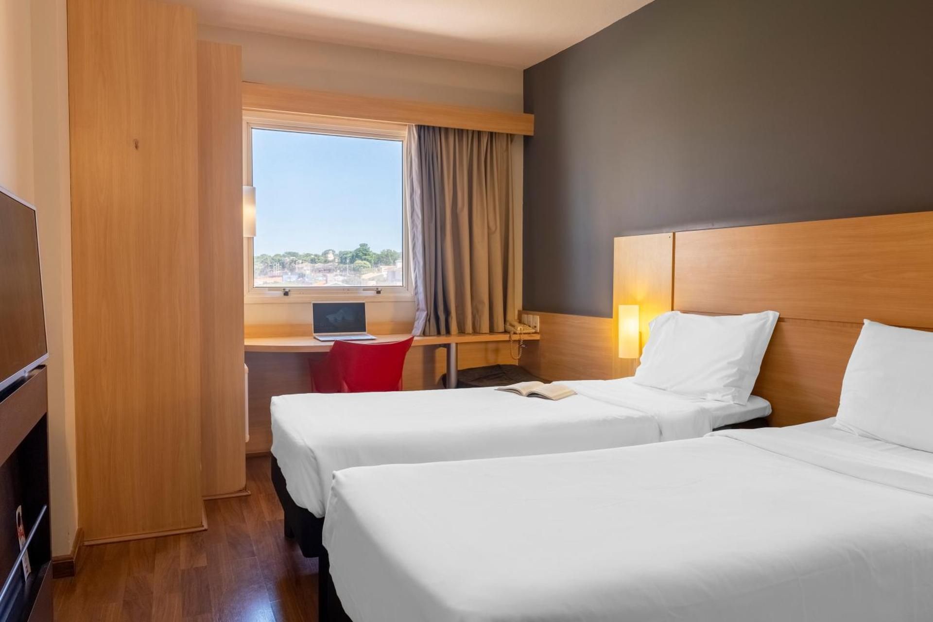 Standard Room with two single beds