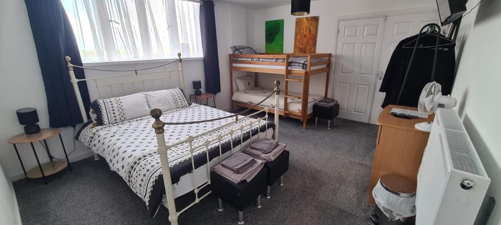 Deluxe Double Room (2 Adults + 1 Child)
