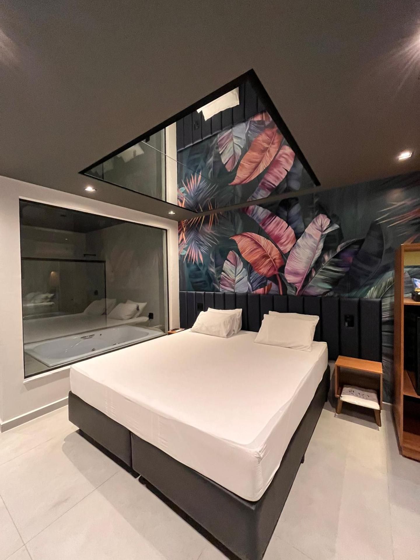 King Suite with Spa Bath
