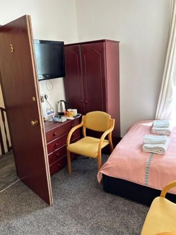 Triple Room with Private Bathroom