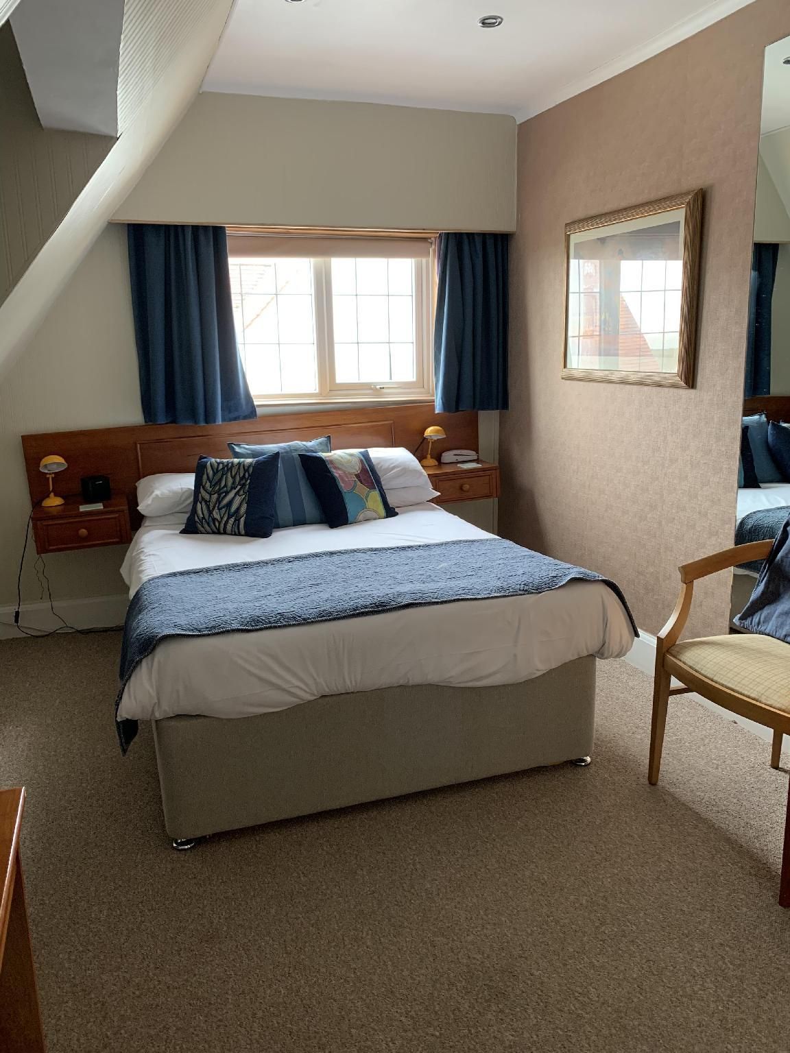 Family 4-Family room-Ensuite