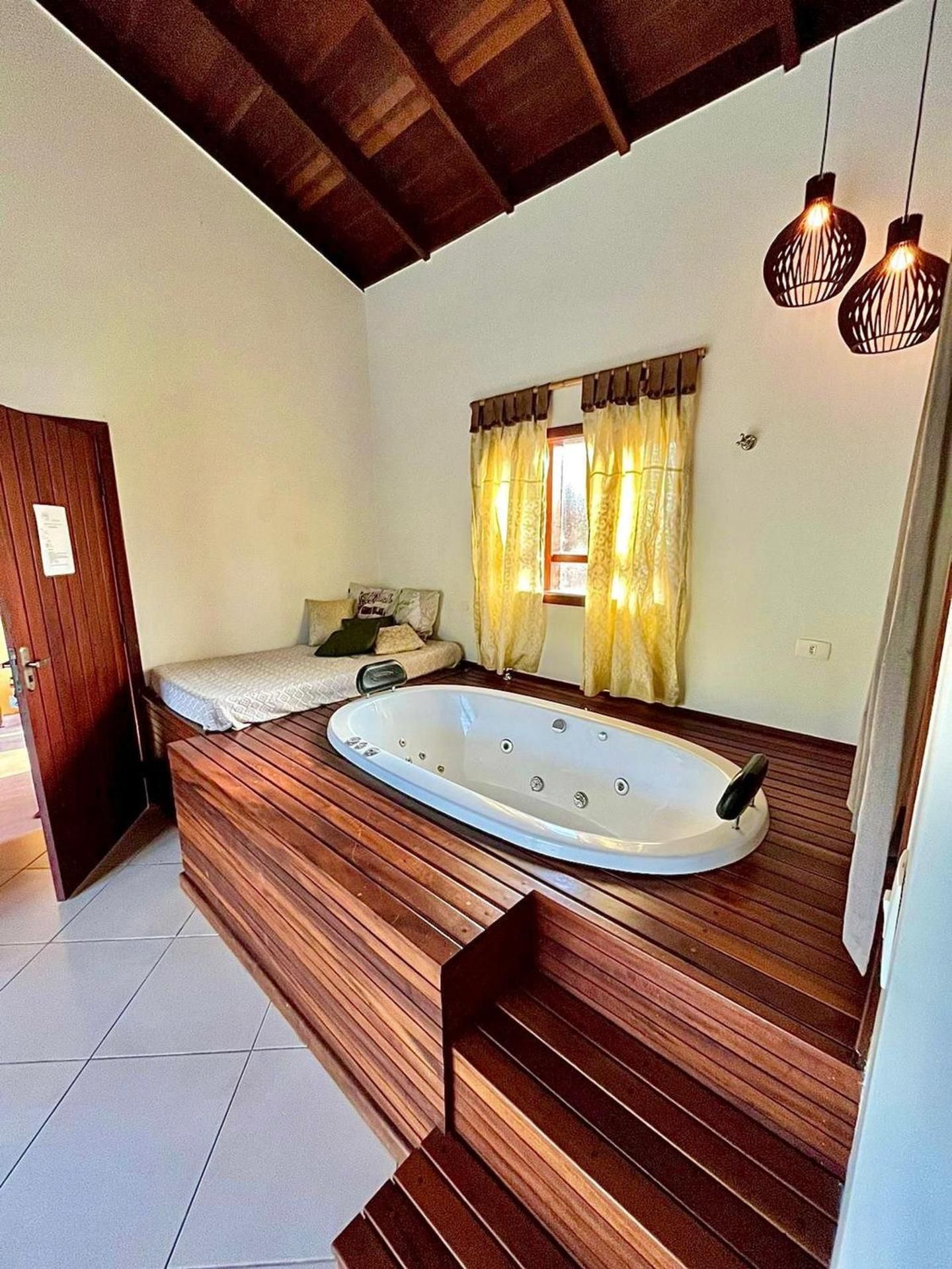 Deluxe Suite with Spa Bath