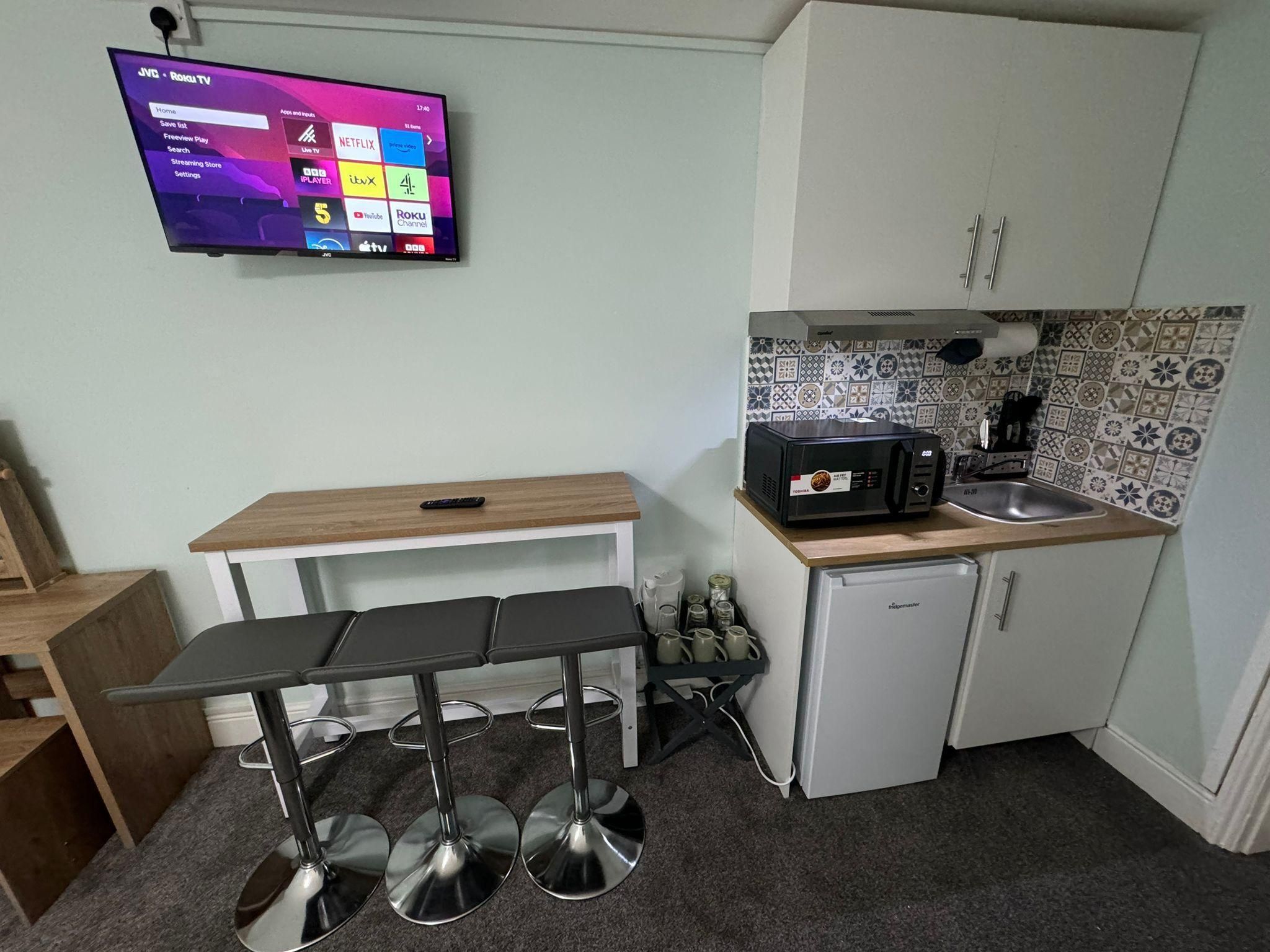 Studio-Family-Private Bathroom-Room 8