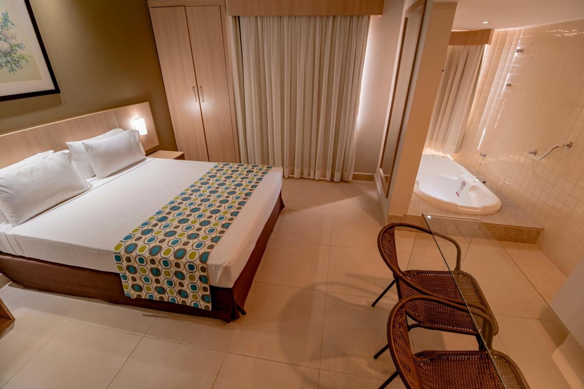 King Suite with Pool View