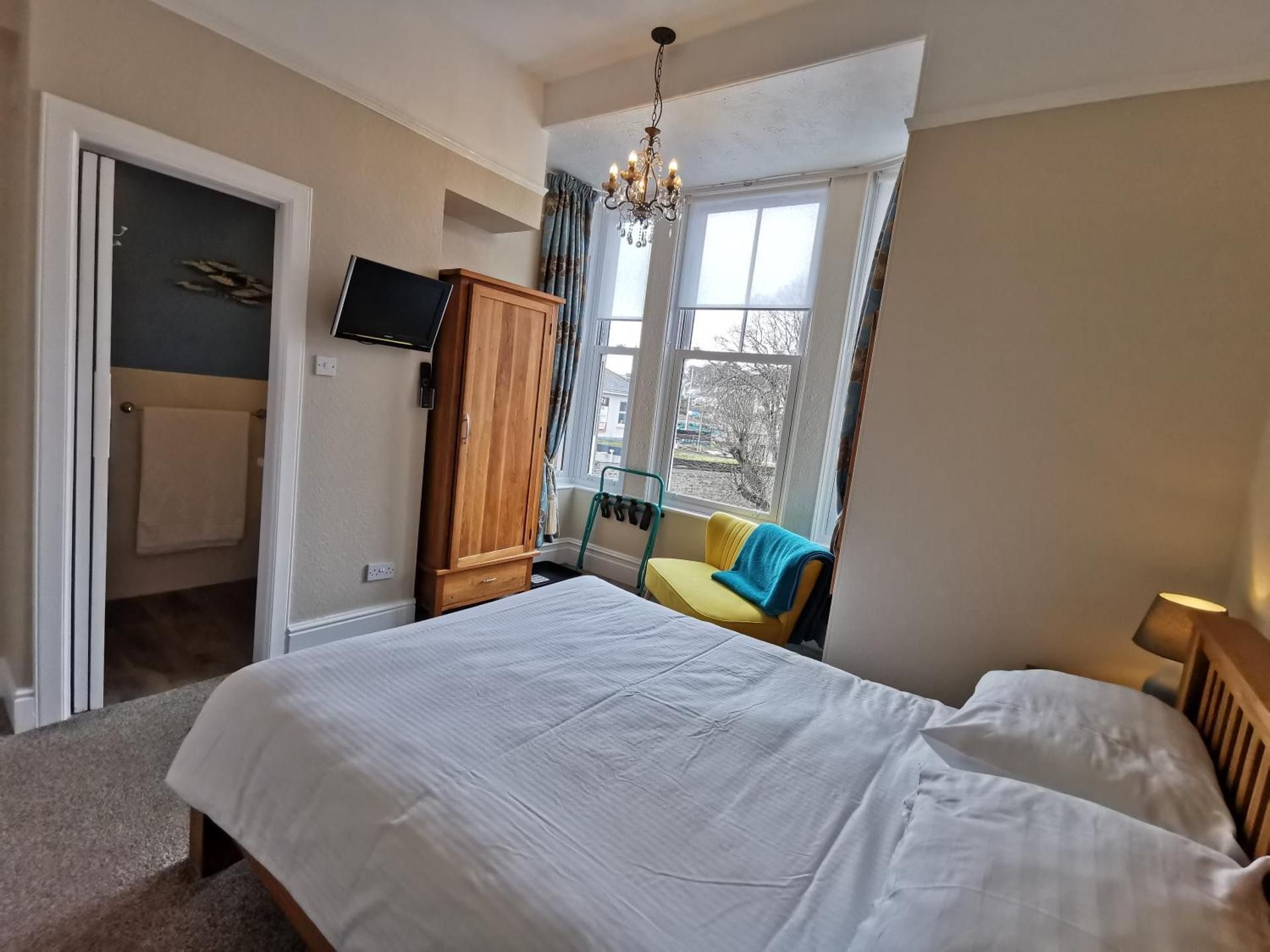 Double Room with Private Bathroom