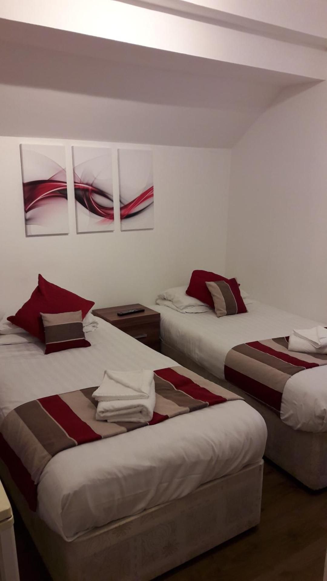 Twin Room with Private Bathroom