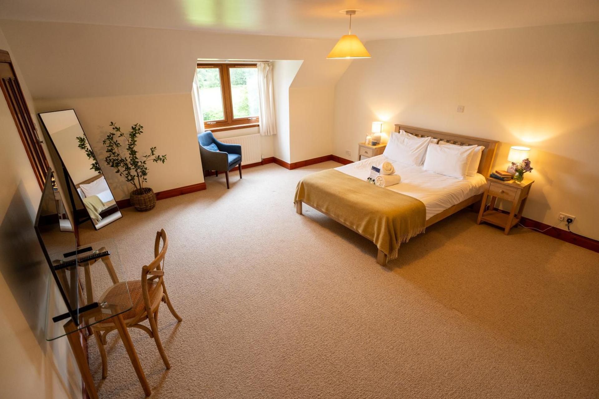 Woodlands House with Hot Tub Superior King Room