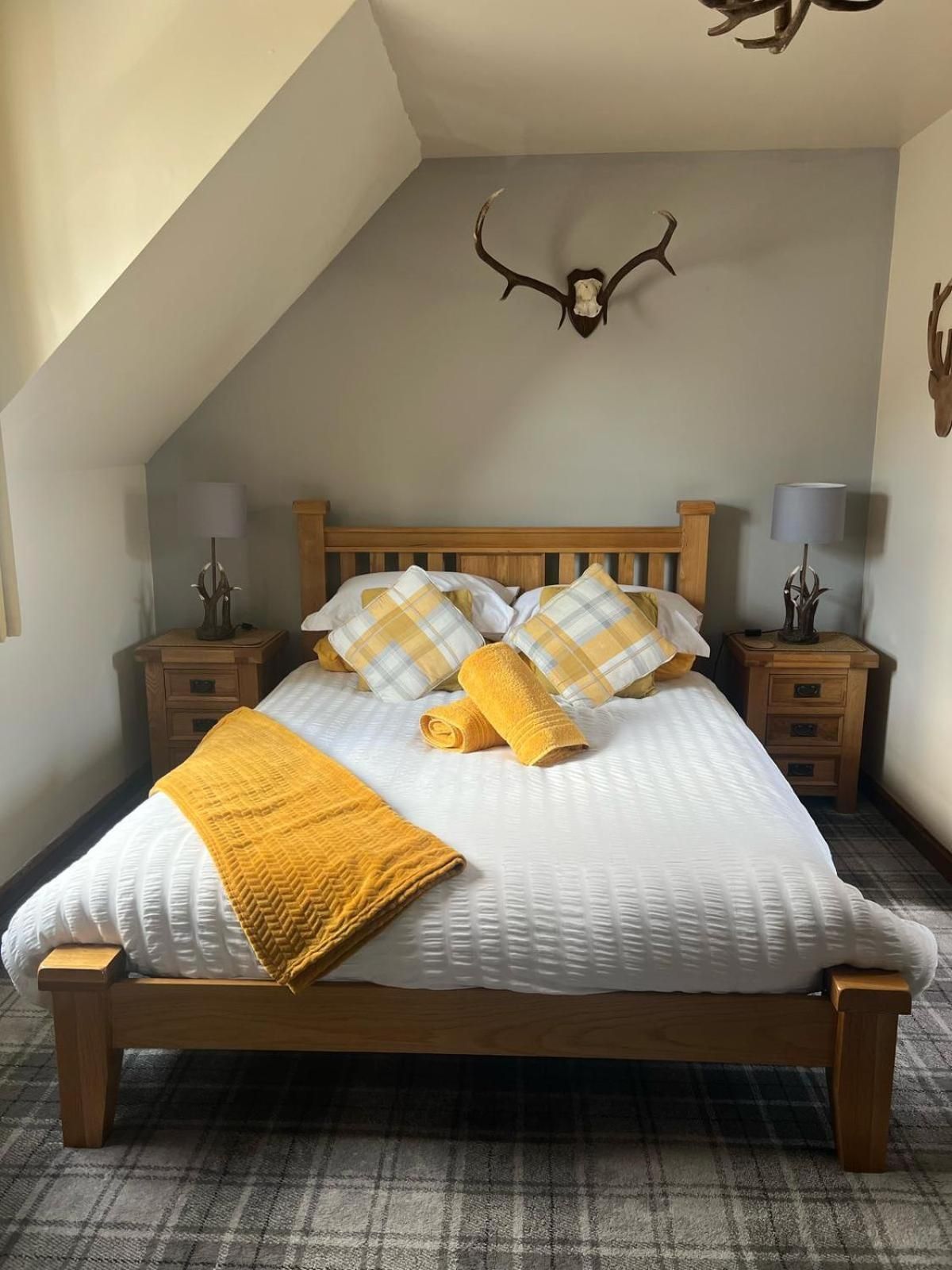 Culacrick Deluxe King Room 2