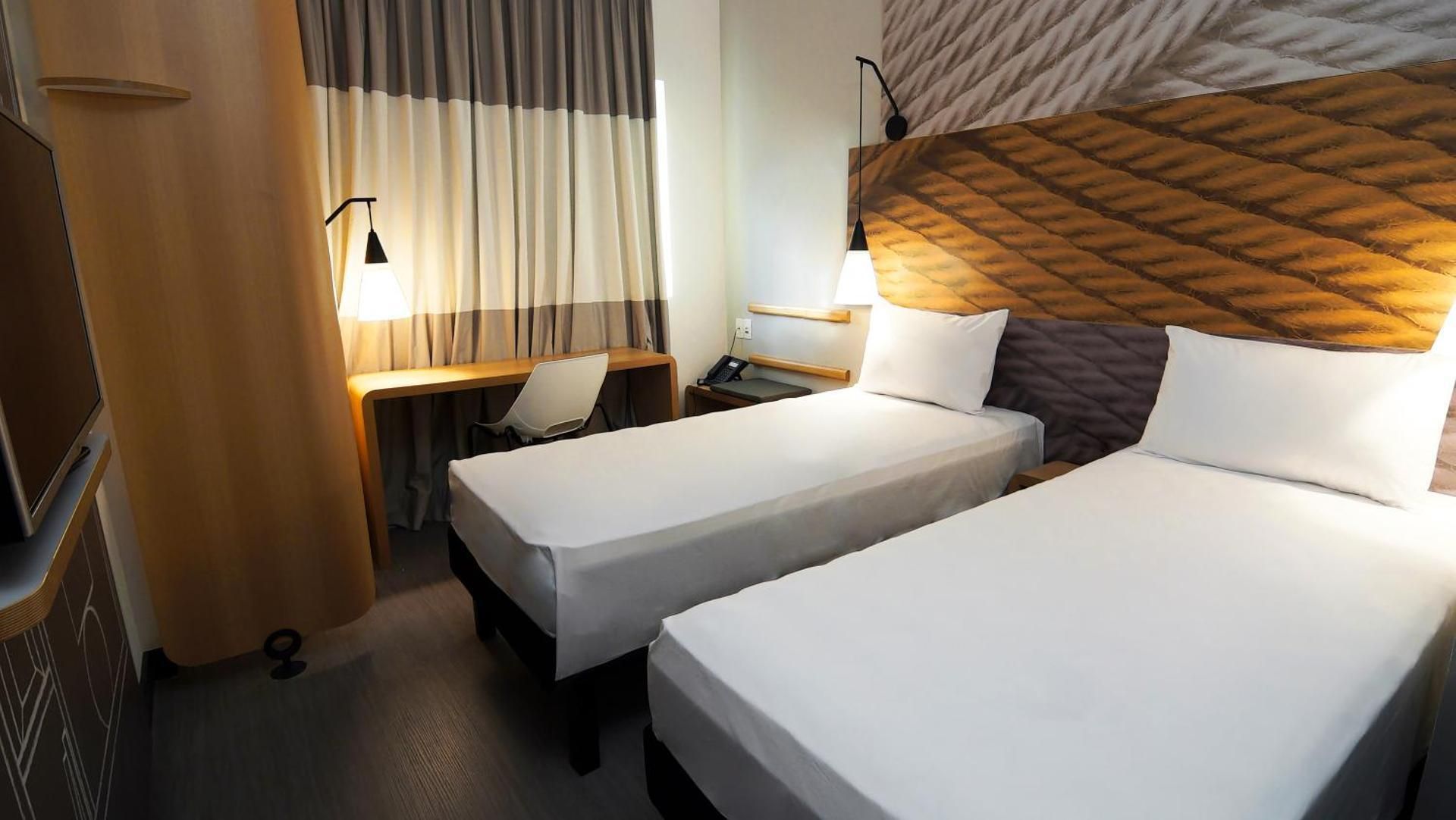 Standard Room with twin beds