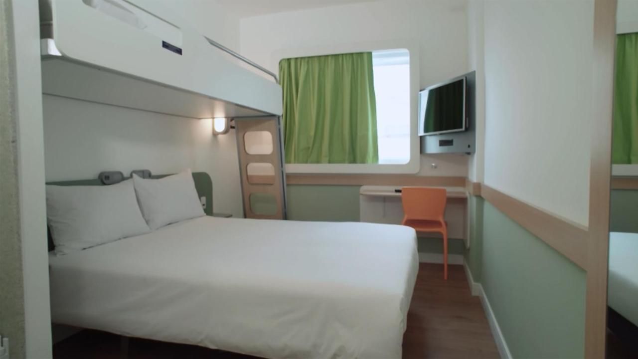 Standard Apartment With One Double Bed.