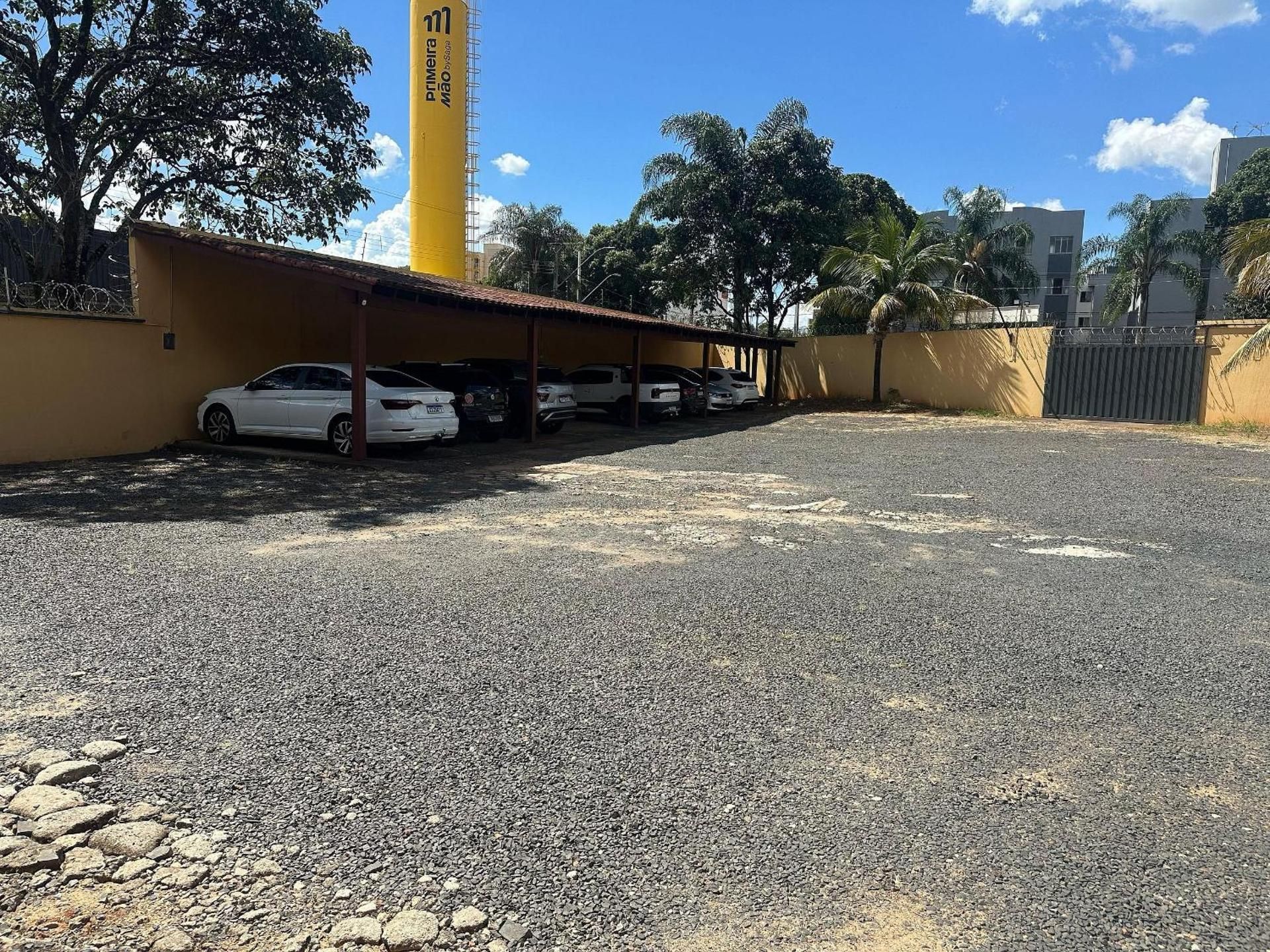 LN Flats & Suites