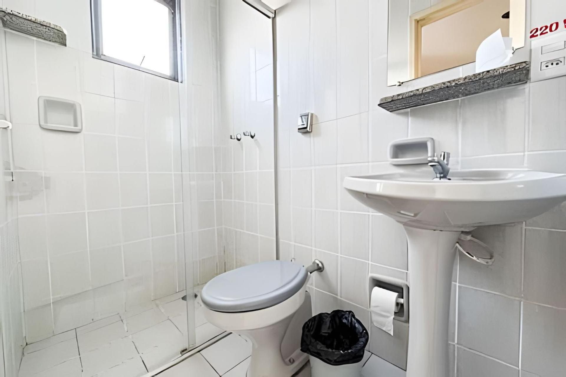 LN Flats & Suites