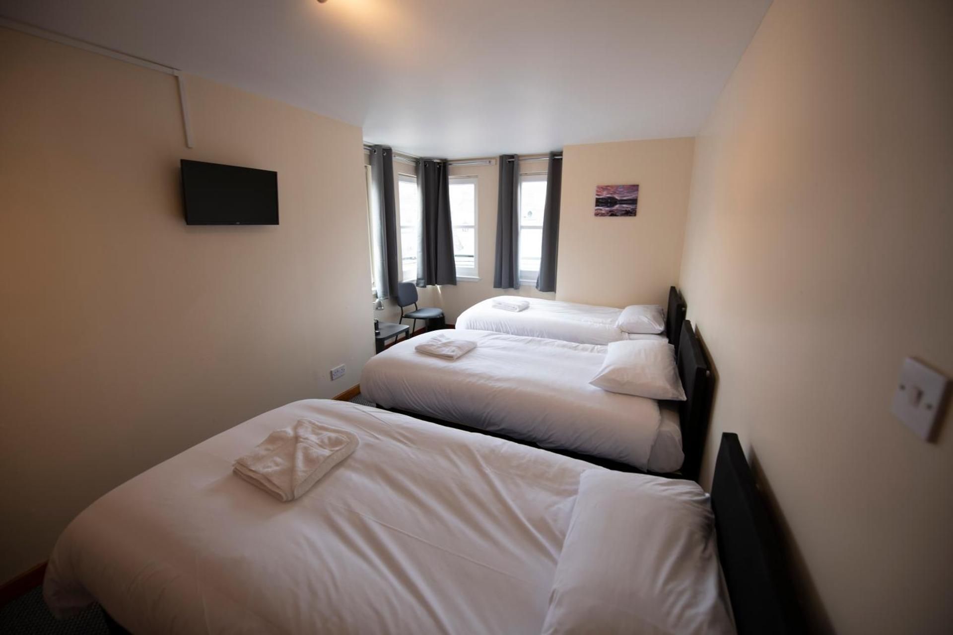 Triple Room with Shower