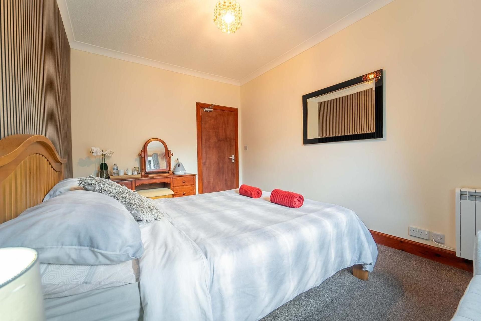 Prime location rooms in high street Economy Double Room 2