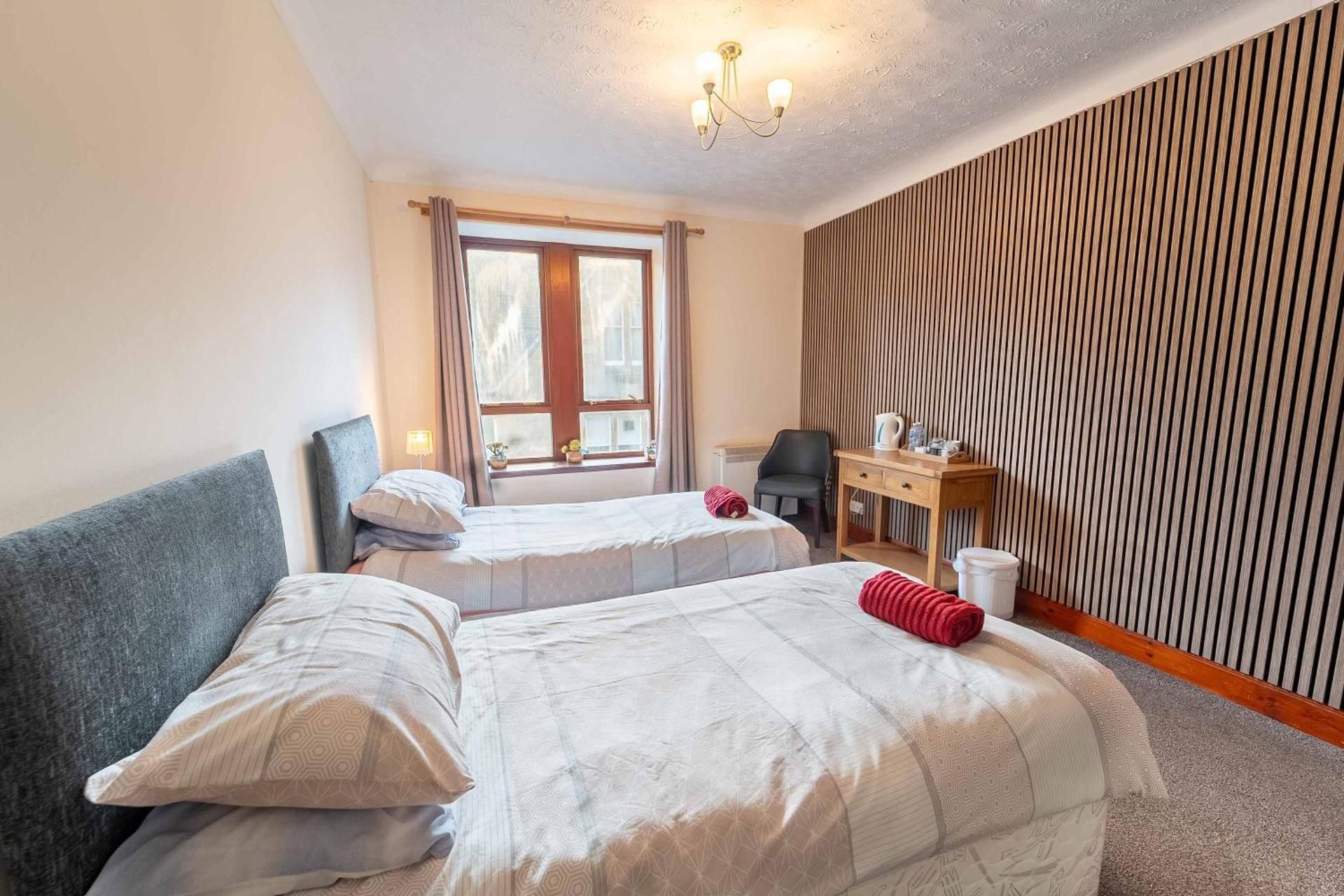 Standard Twin Room with Shared Bathroom