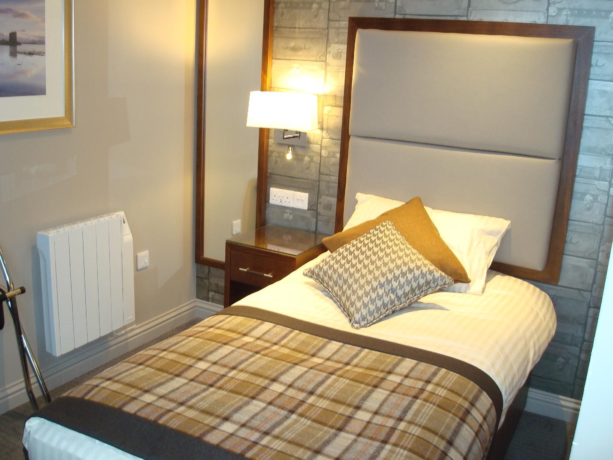 Loch View Single Room