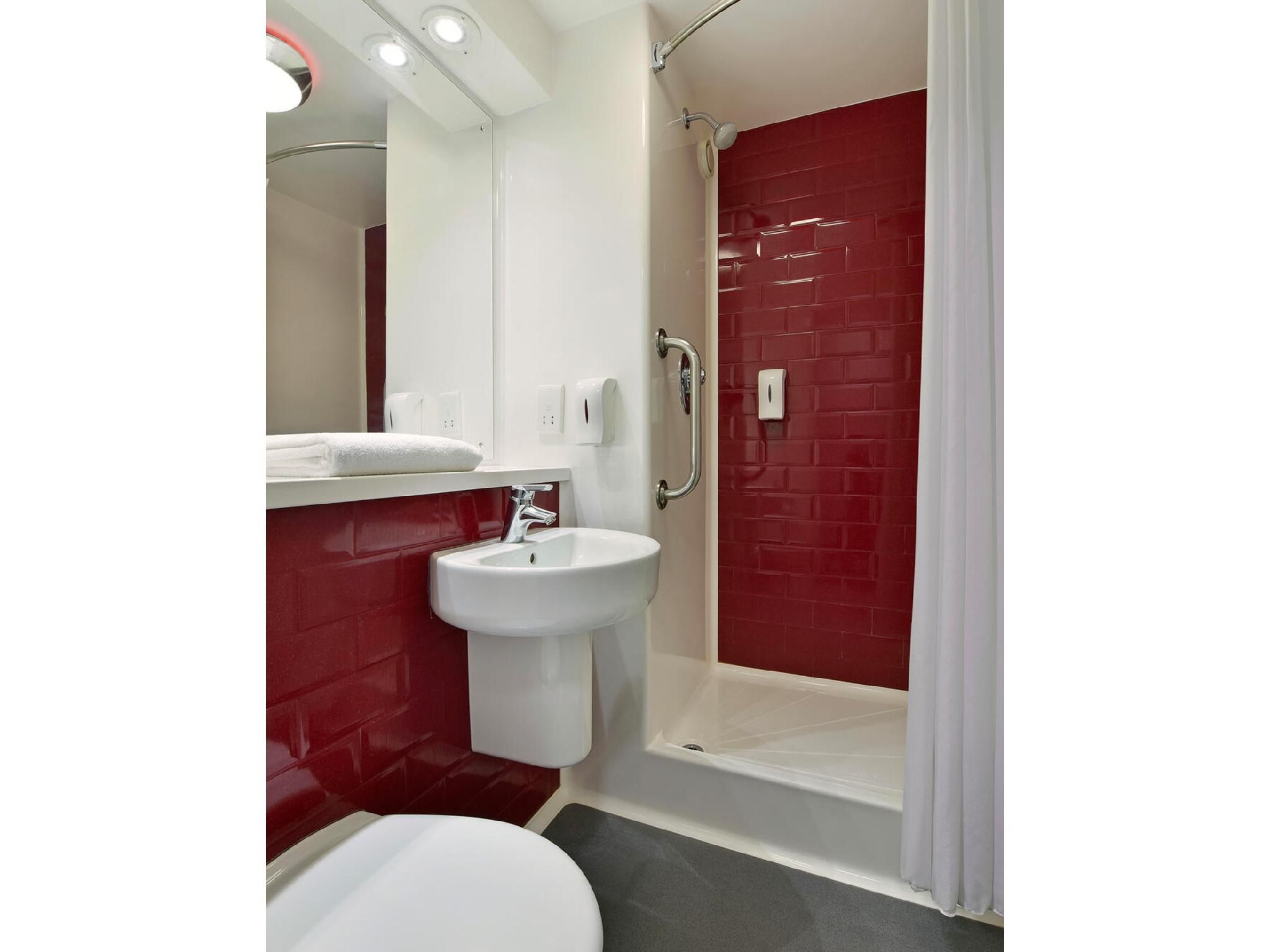 Travelodge Maidenhead Central Double Room 3