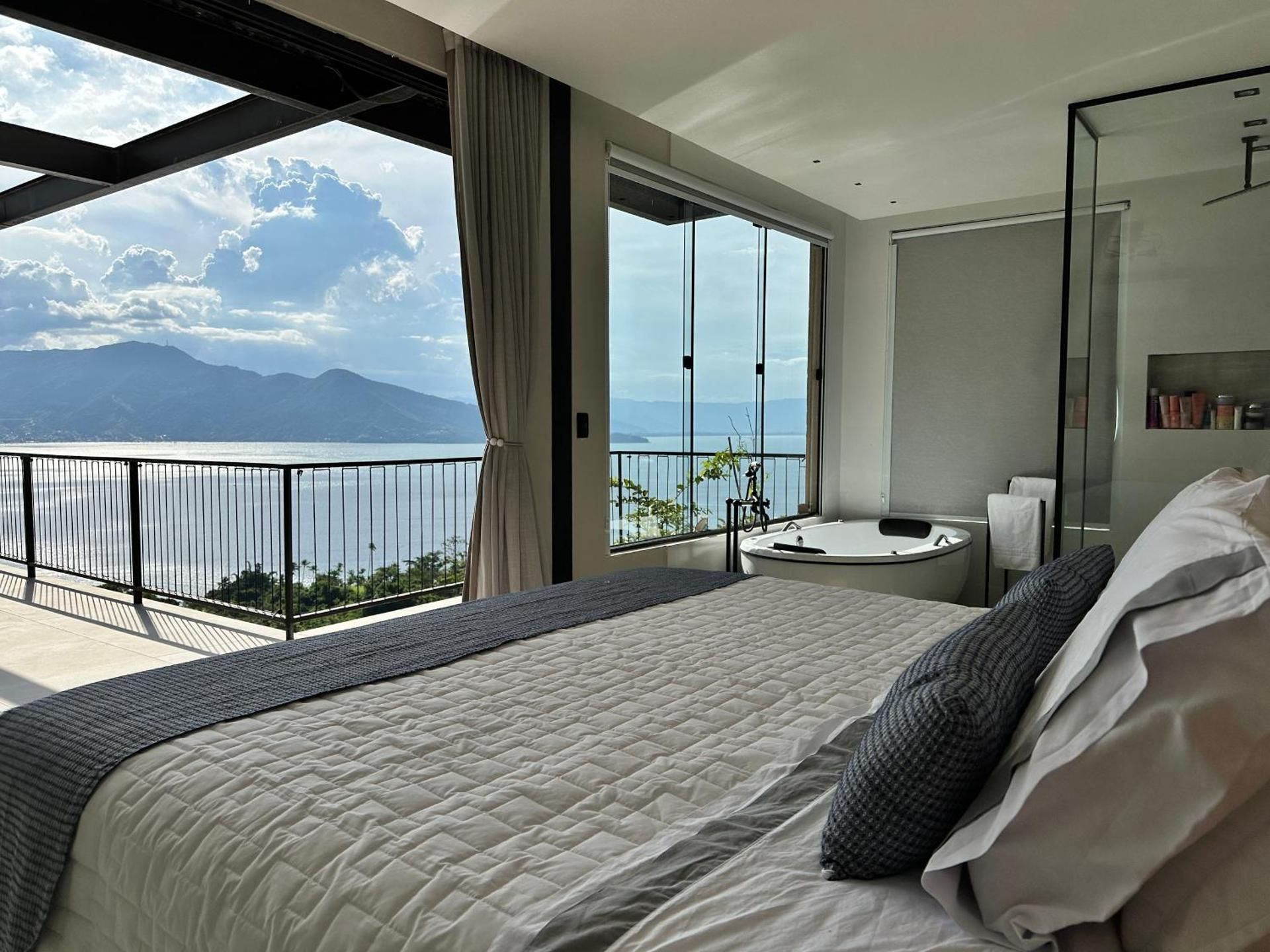 Superior Suite with Sea View