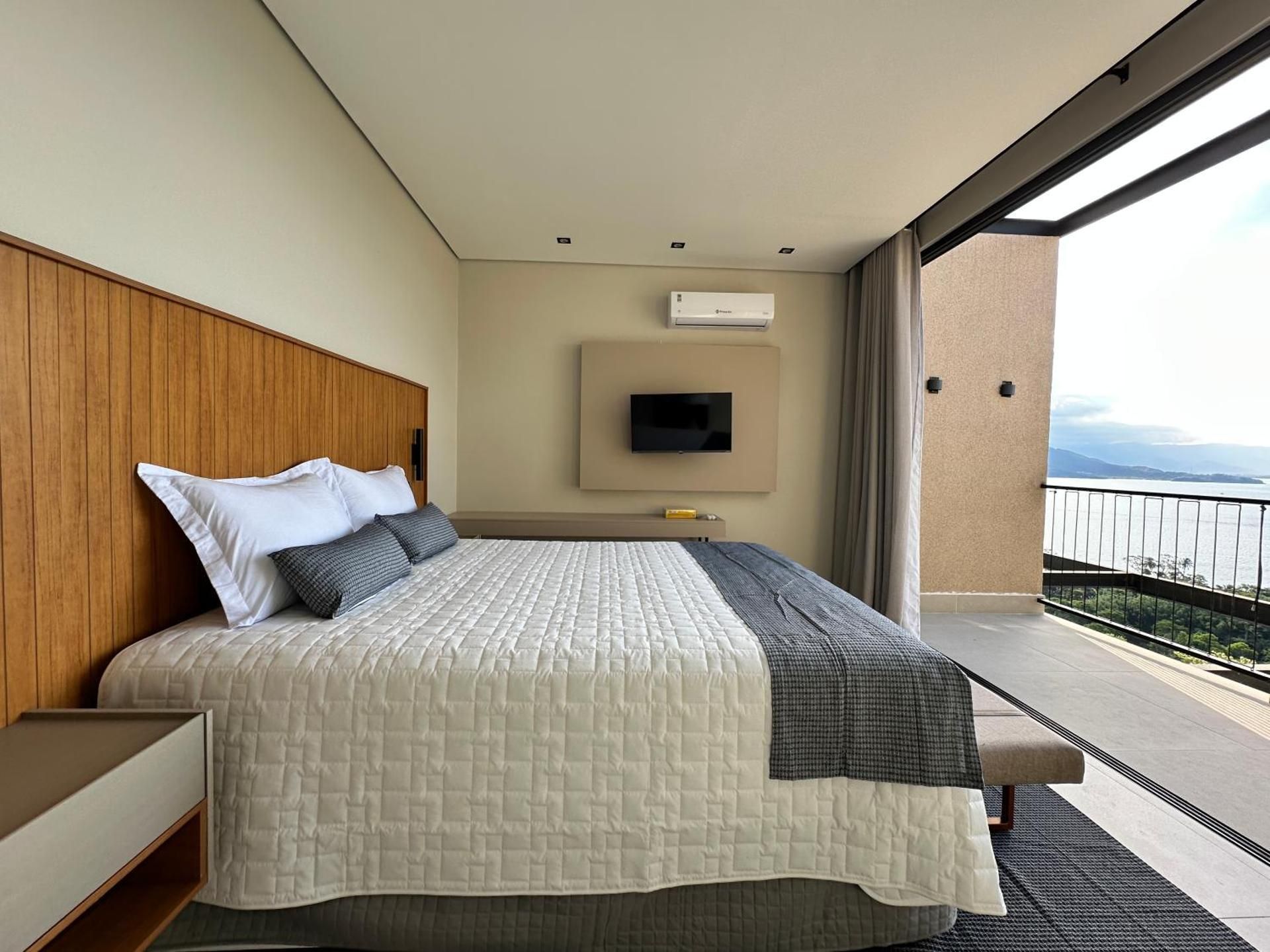 Junior Suite with Ocean View