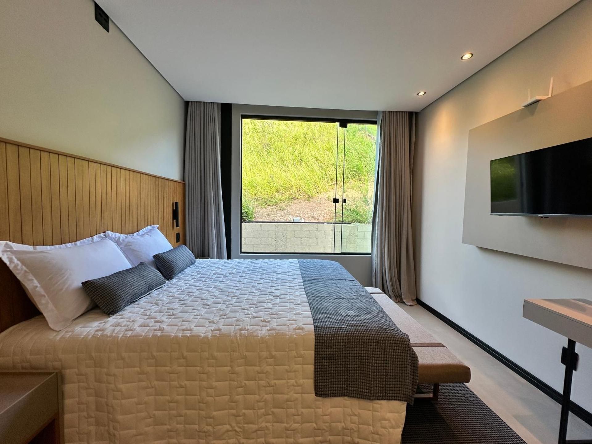 Junior Suite with Mountain View