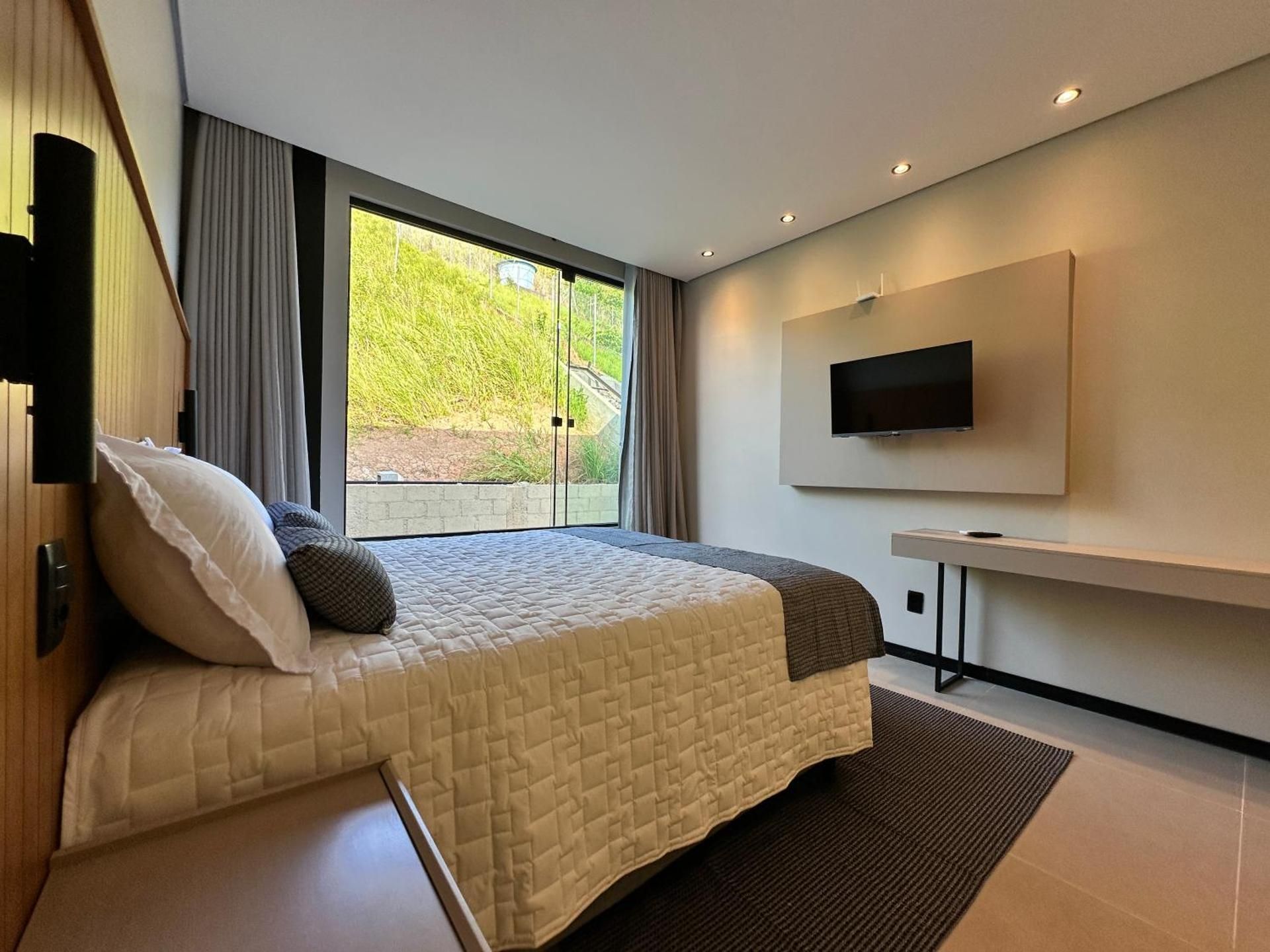 Junior Suite with Mountain View