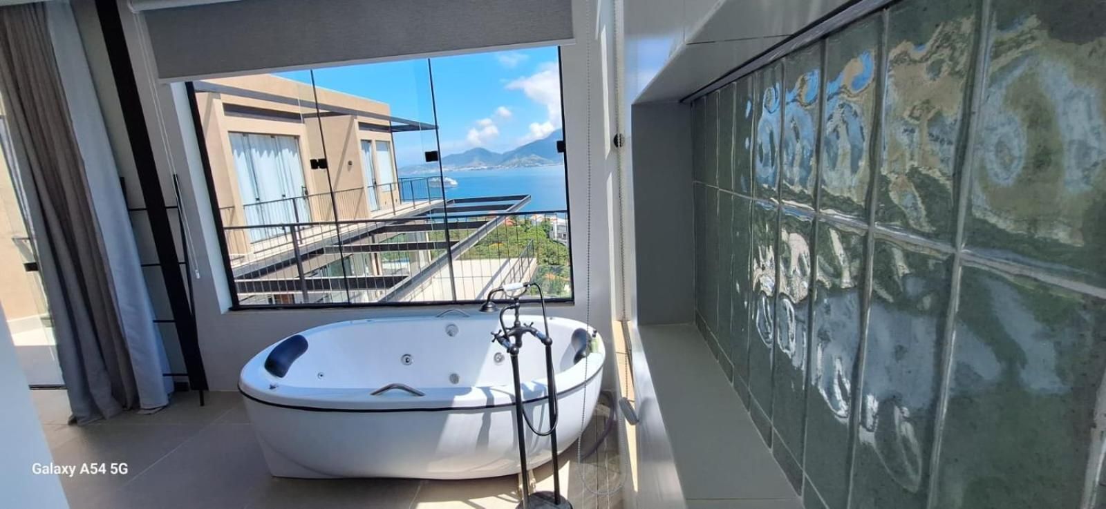 Deluxe Suite with Sea View