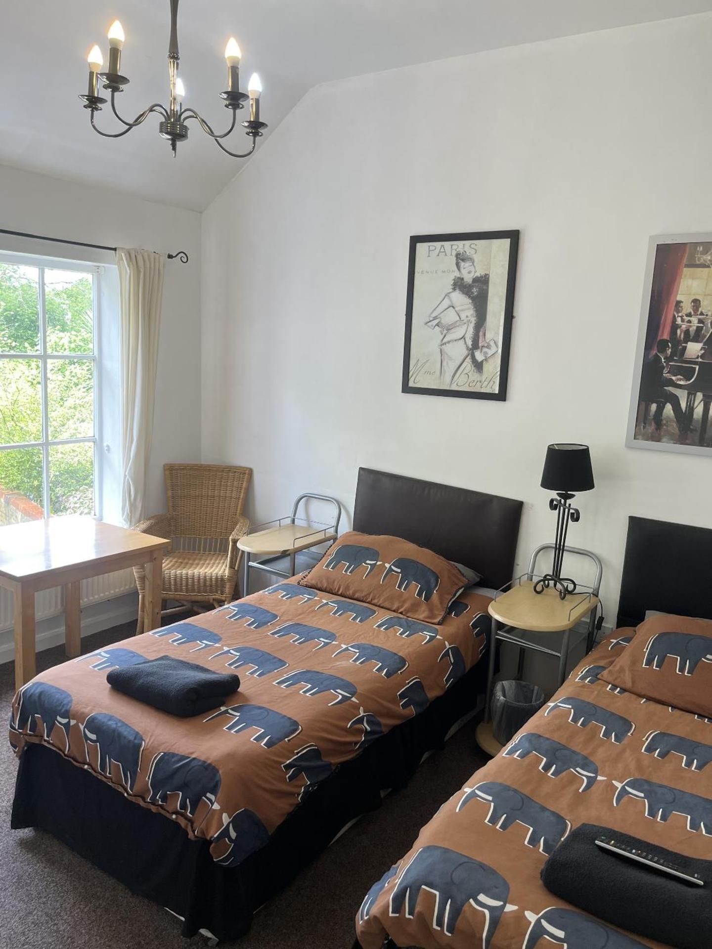 Beverley Budget Inn Superior Twin Room with Garden View 3