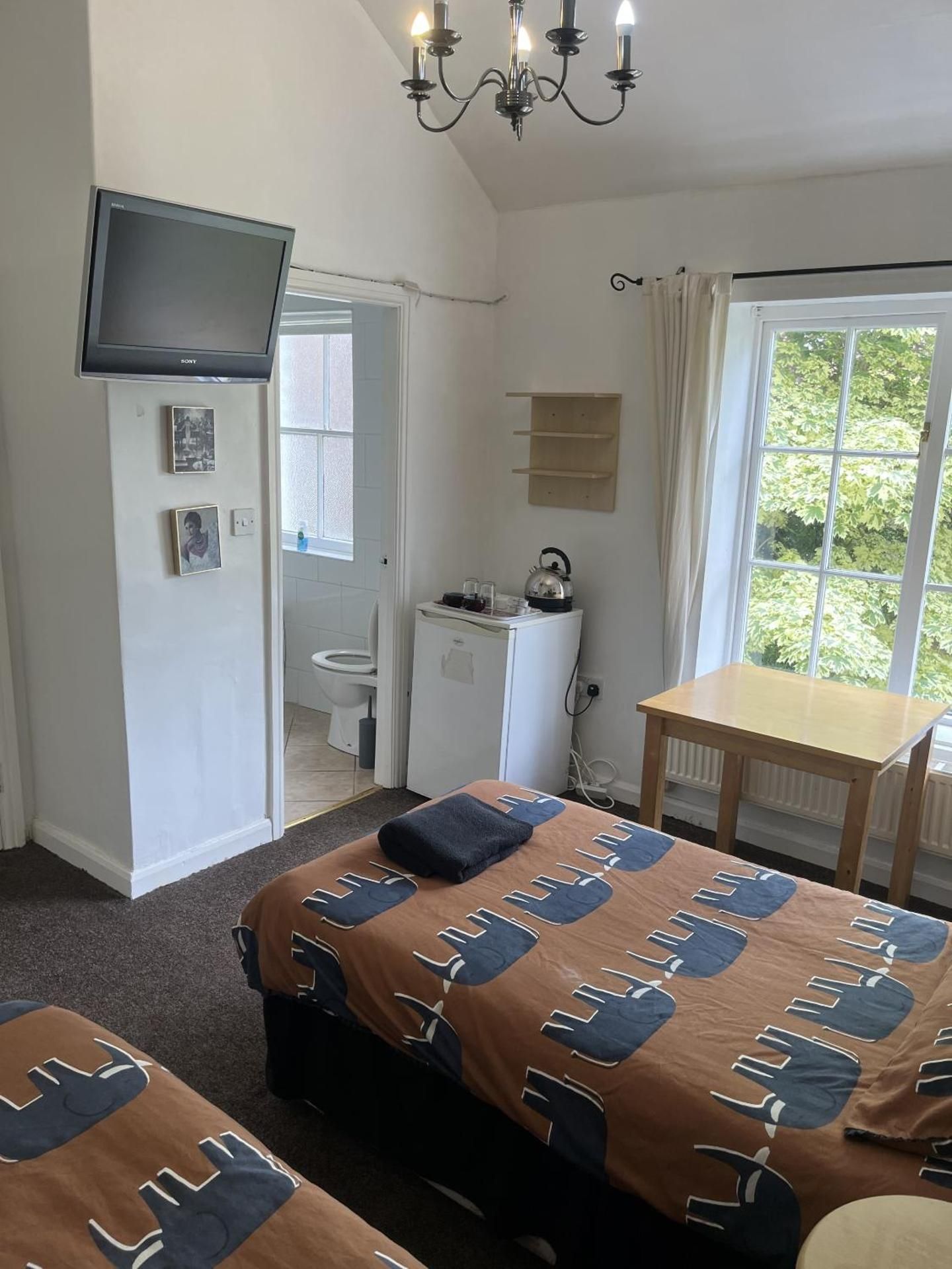 Beverley Budget Inn Superior Twin Room with Garden View