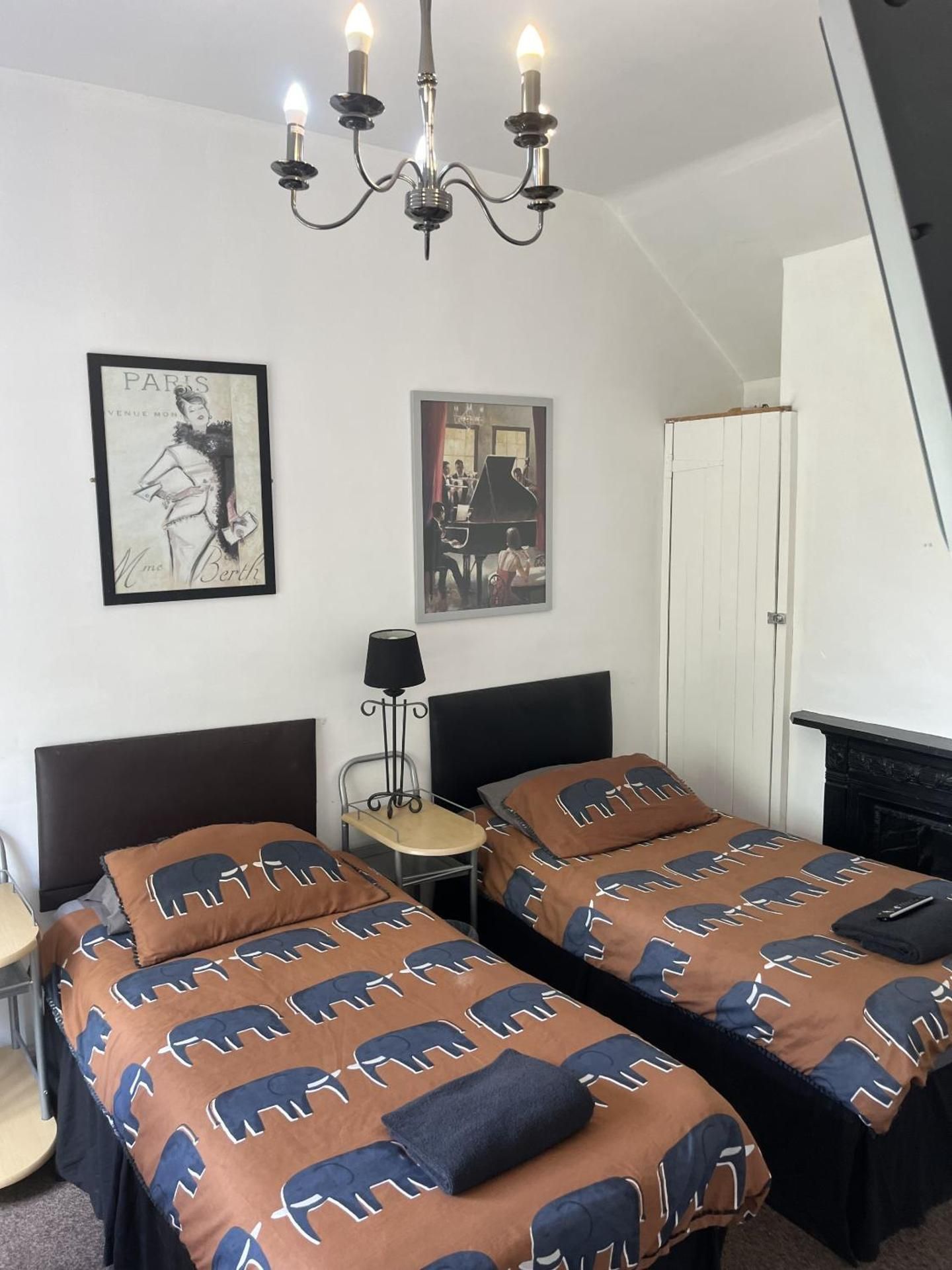 Beverley Budget Inn Superior Twin Room with Garden View 2