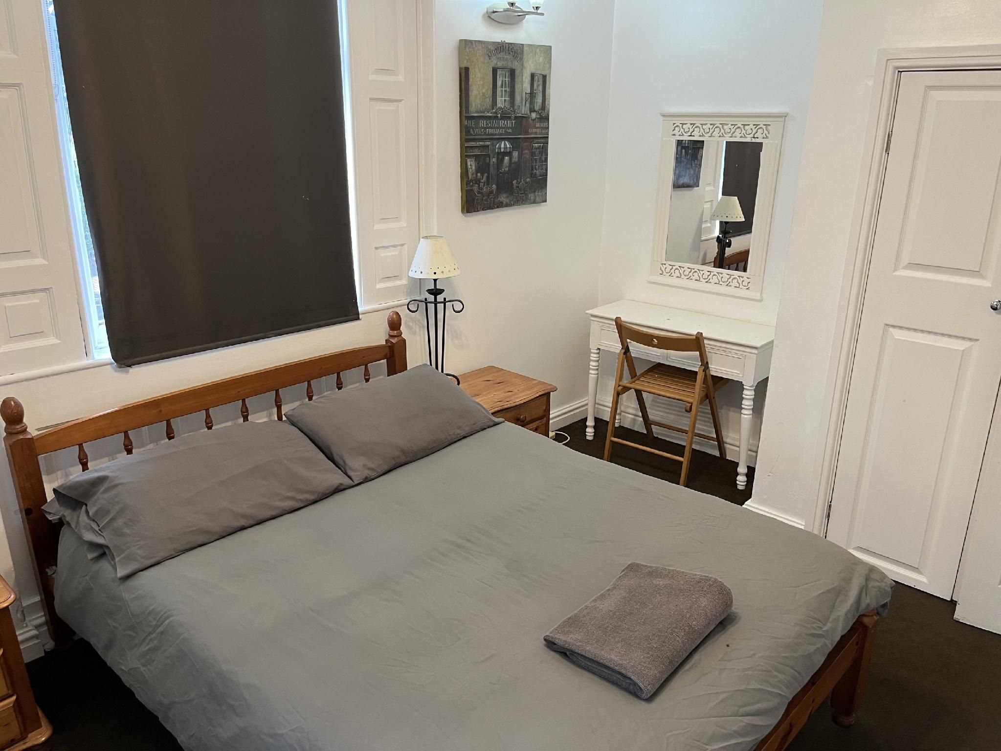 Double room-Standard-Ensuite with Shower