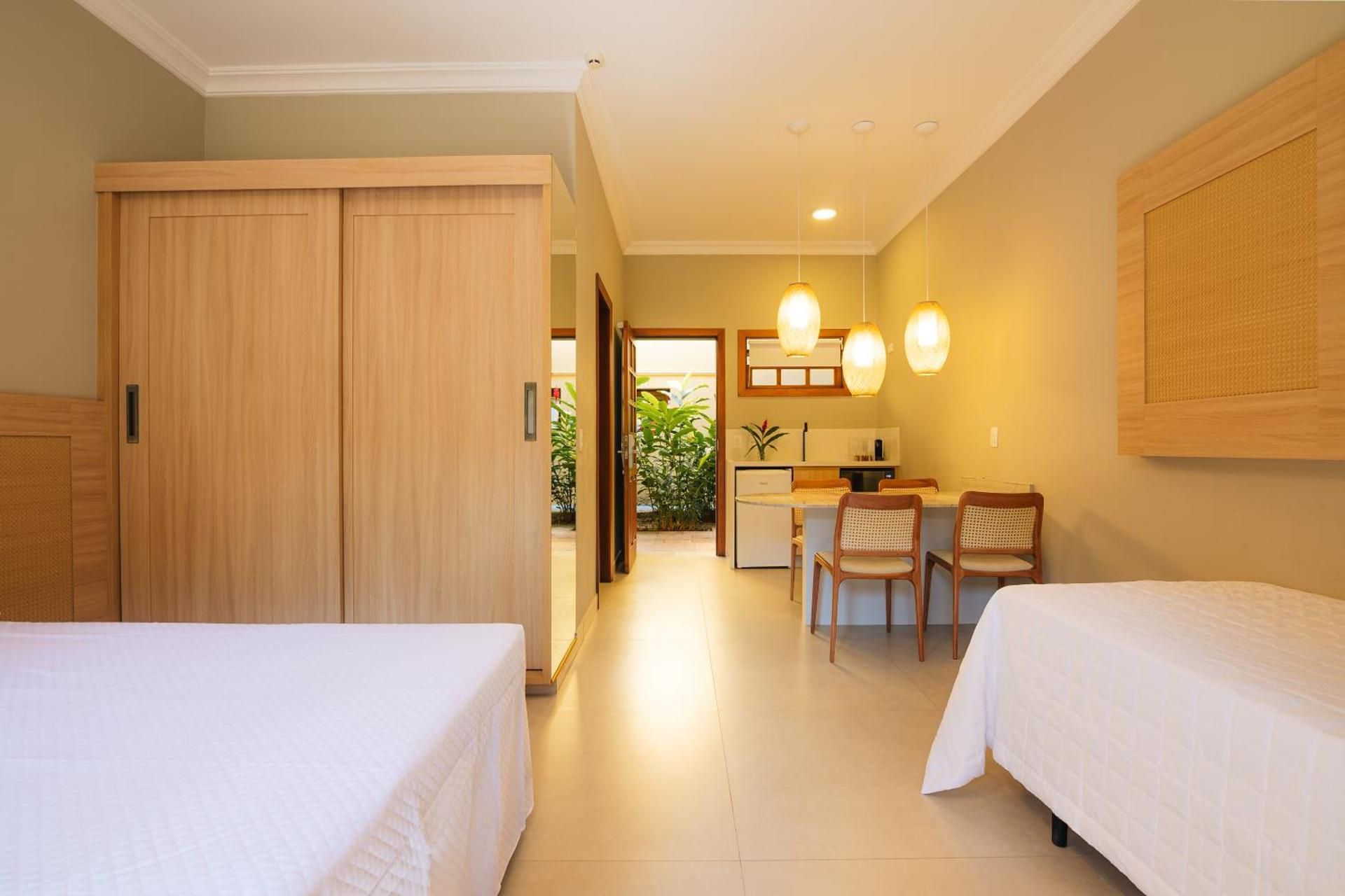 DELUXE APARTMENT