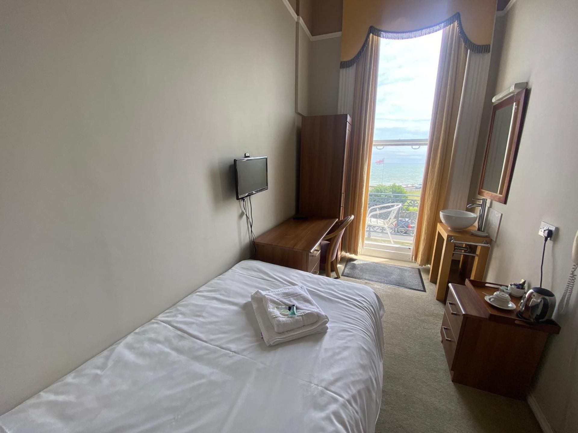 Standard Single Room with Sea View