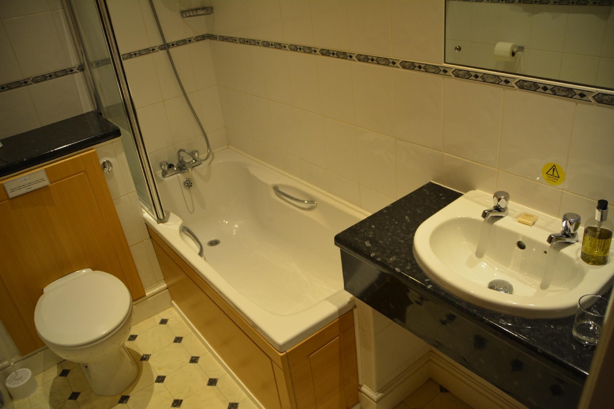 Standard-Single room-Ensuite