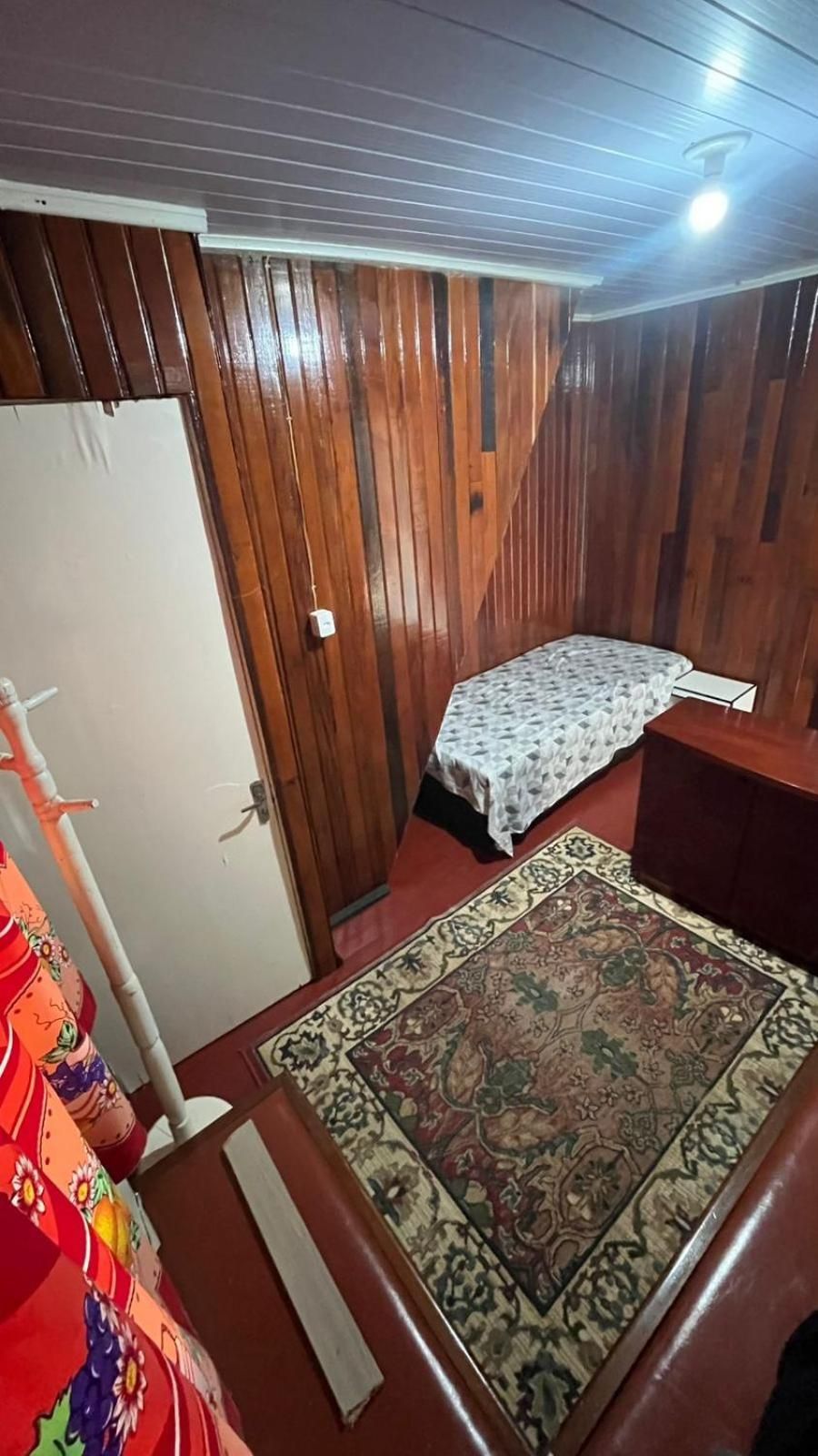Single Room with Shared Bathroom