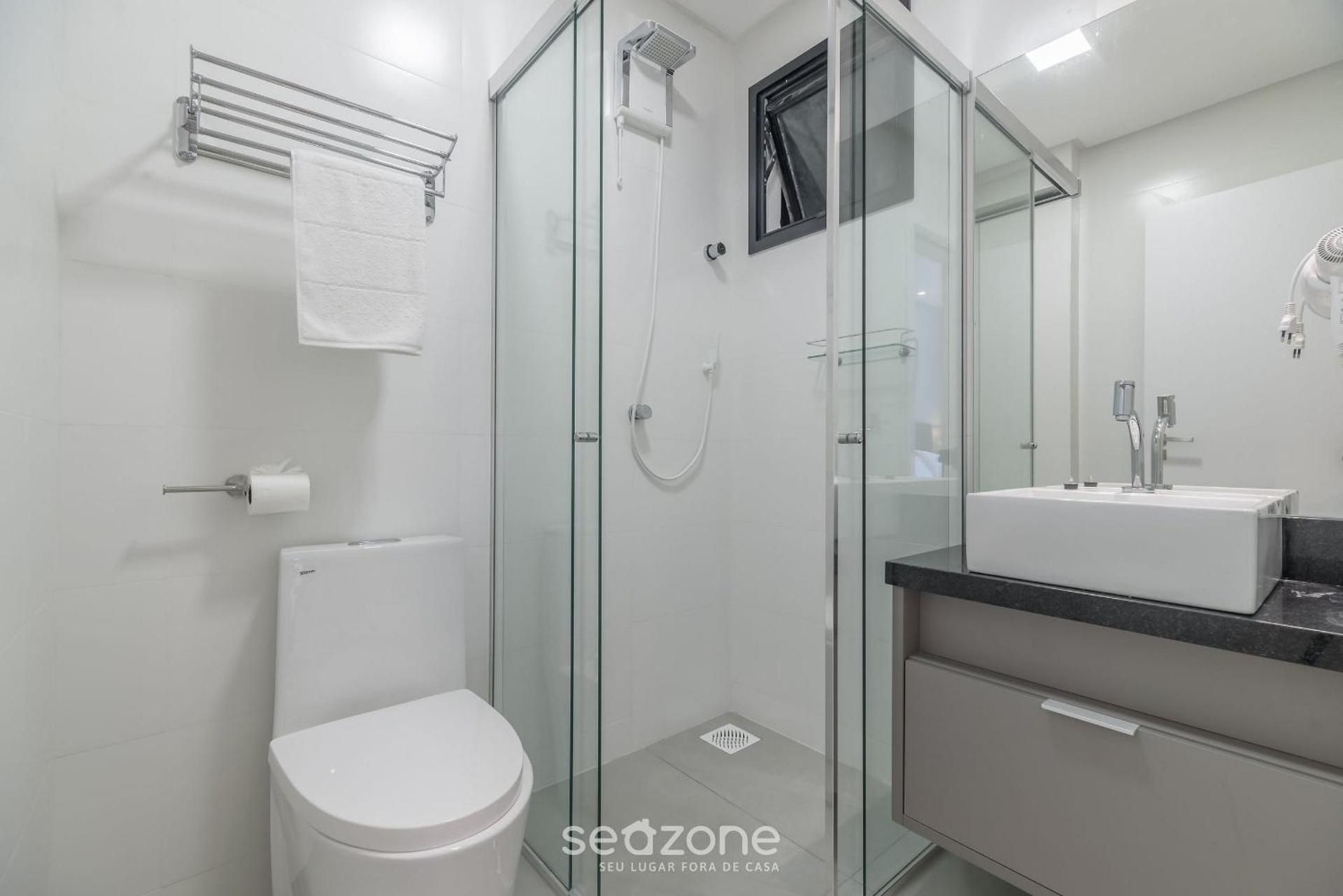 One-Bedroom Apartment with Sea View