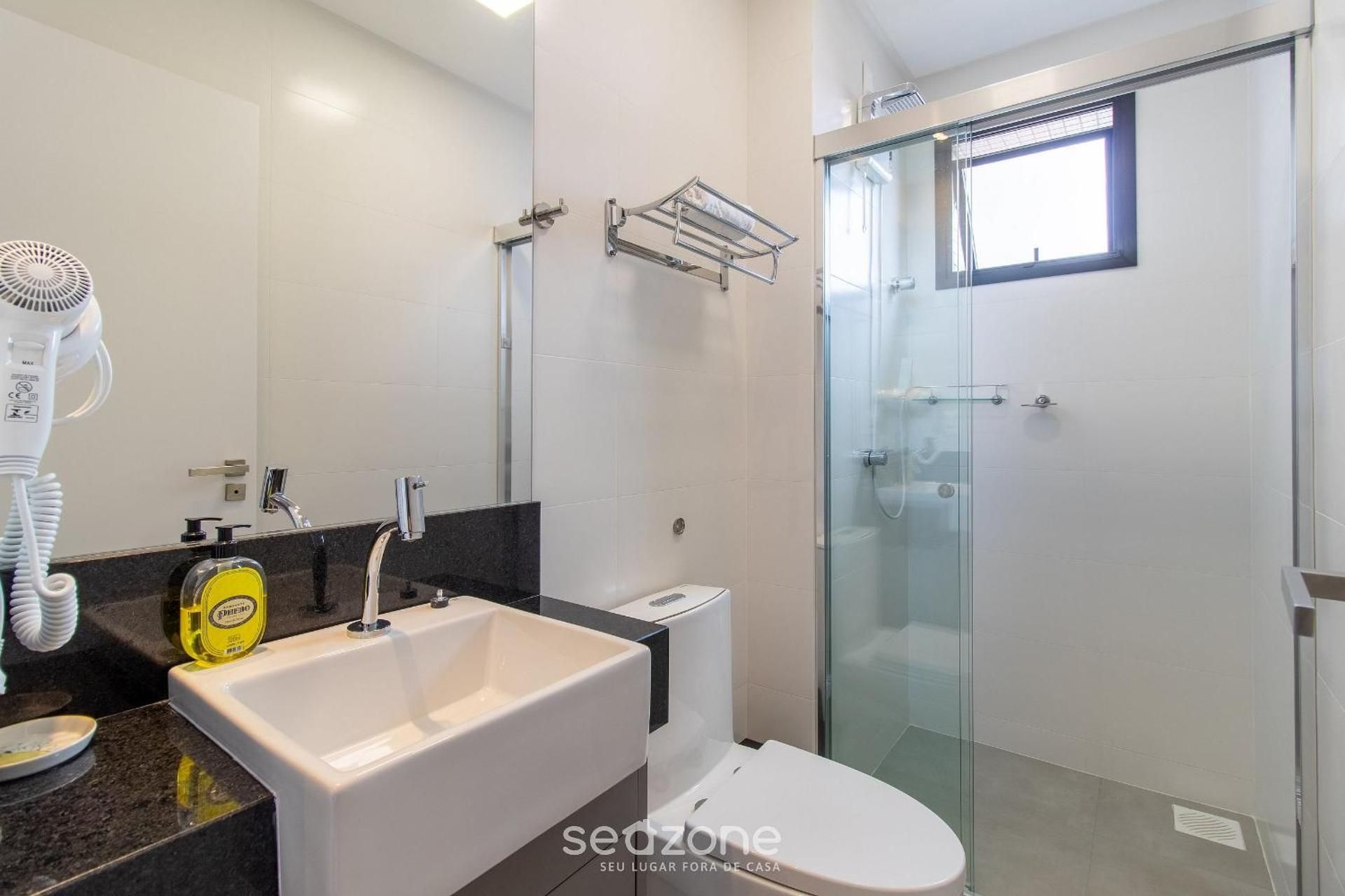Apartment with Shower