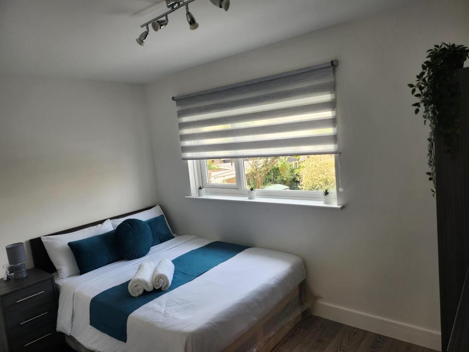 Single Room With Private Bathroom