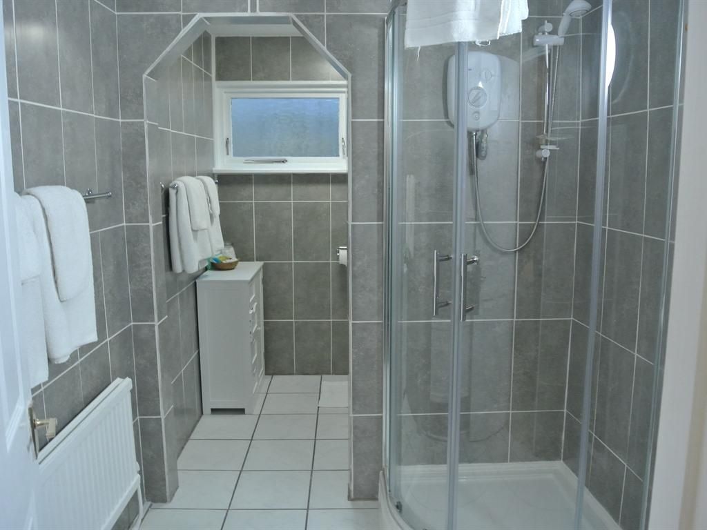 Family room-Standard-Ensuite--3-Sleeps 4