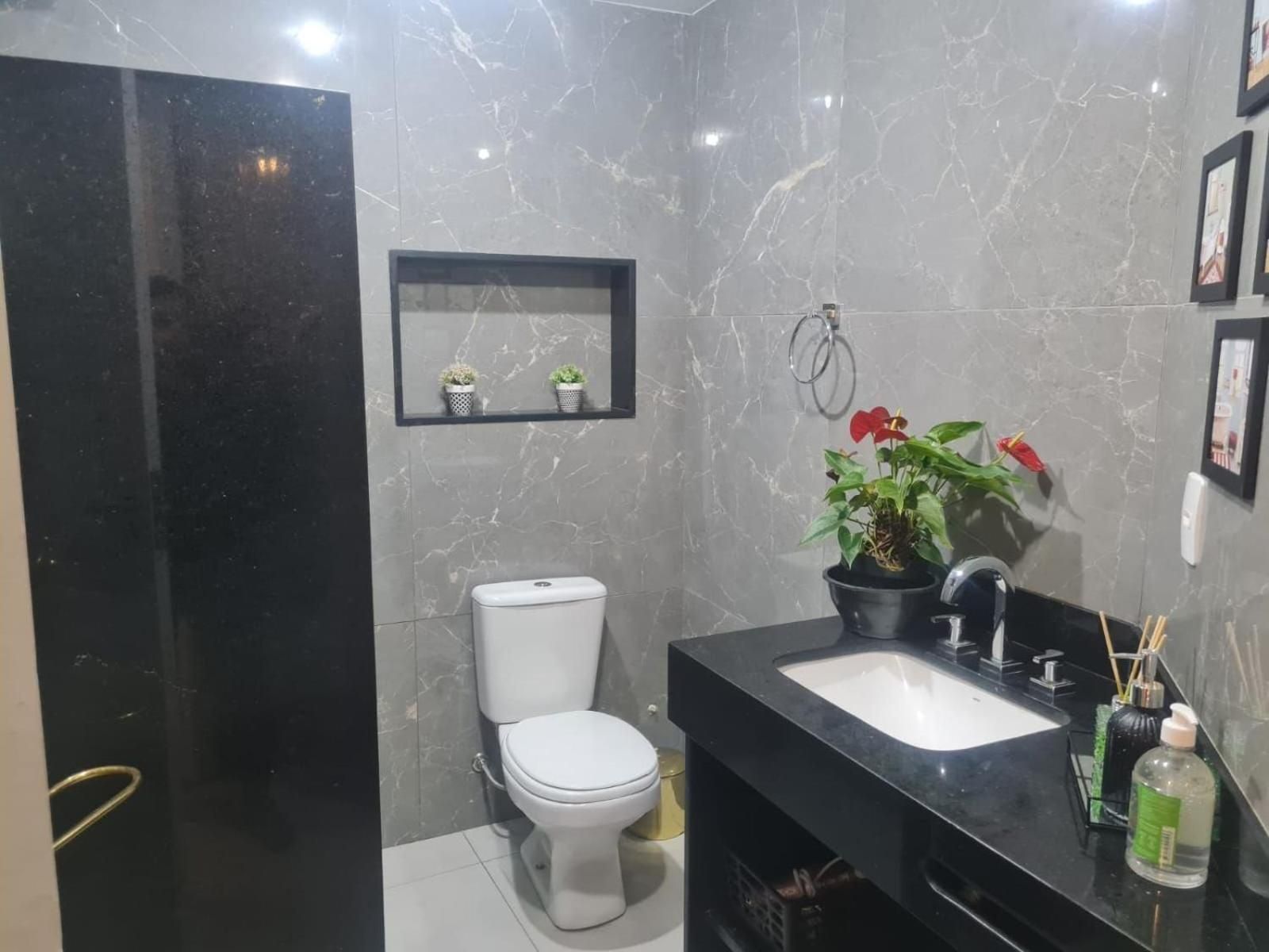 Two-Bedroom Deluxe Apartment with Balcony